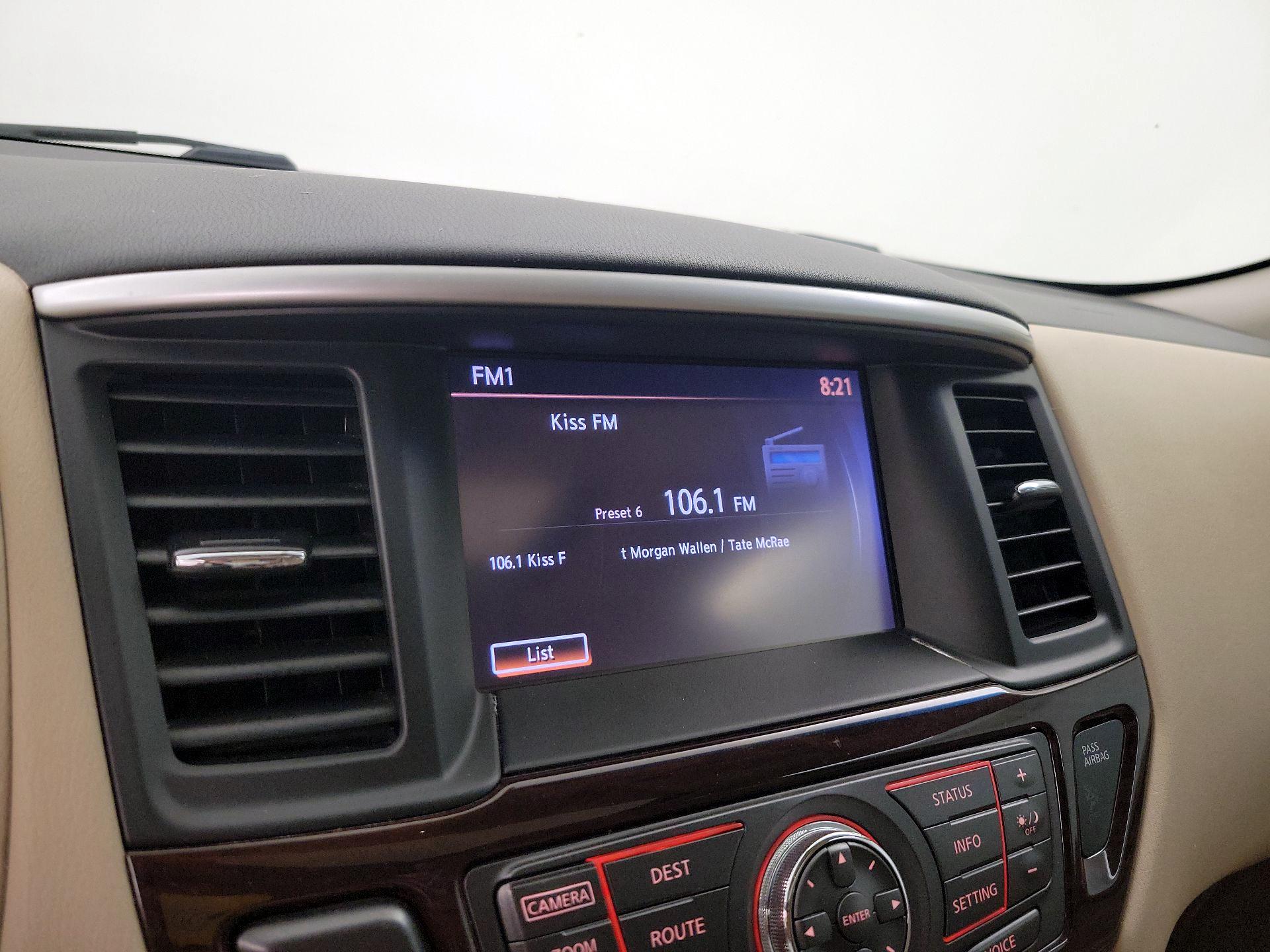 Thumbnail: 2016 Nissan Pathfinder - 16