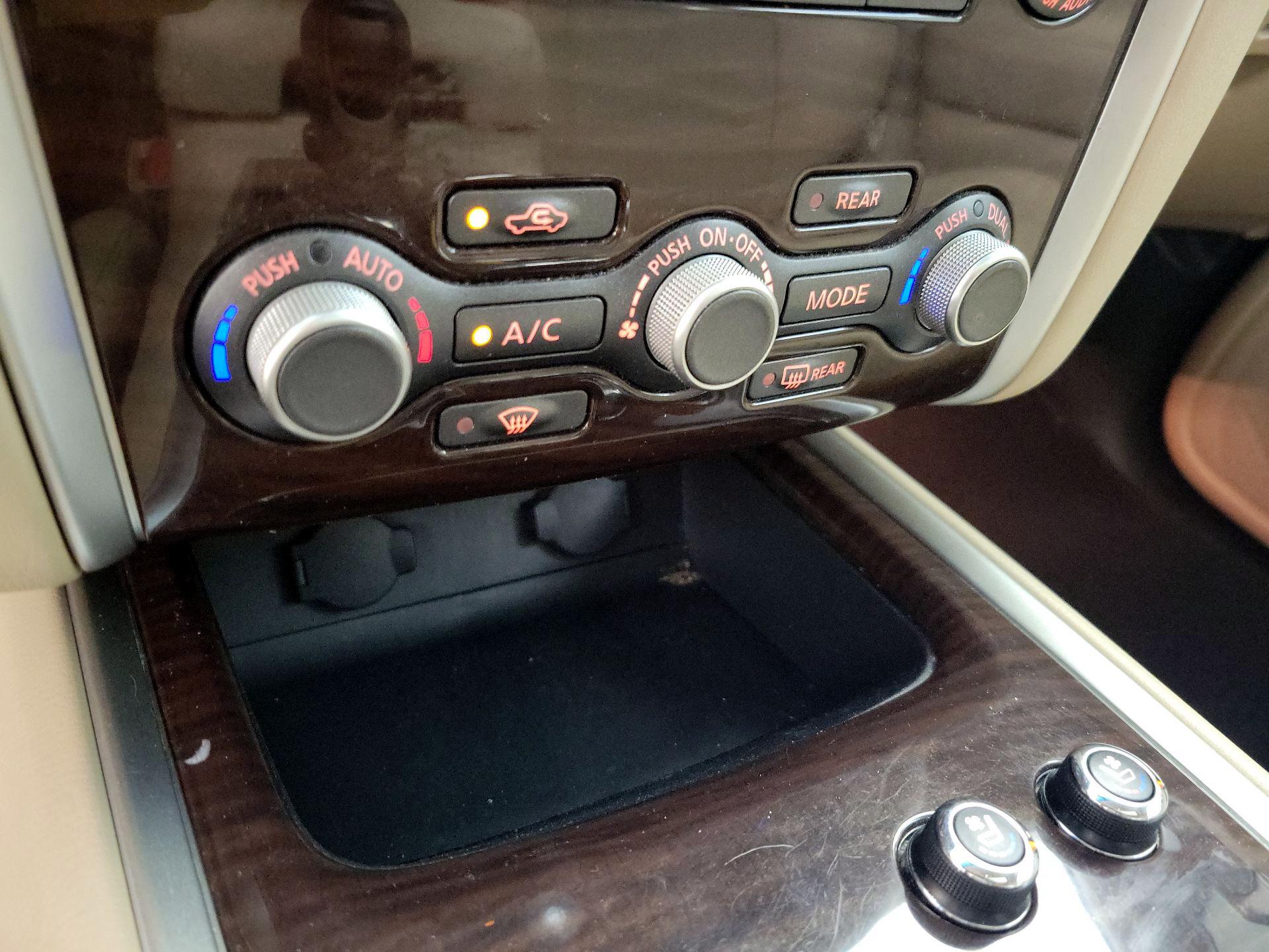Thumbnail: 2016 Nissan Pathfinder - 17