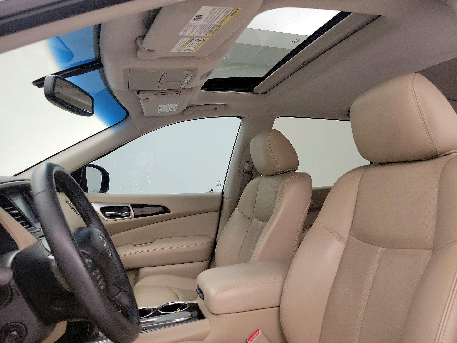 Thumbnail: 2016 Nissan Pathfinder - 19