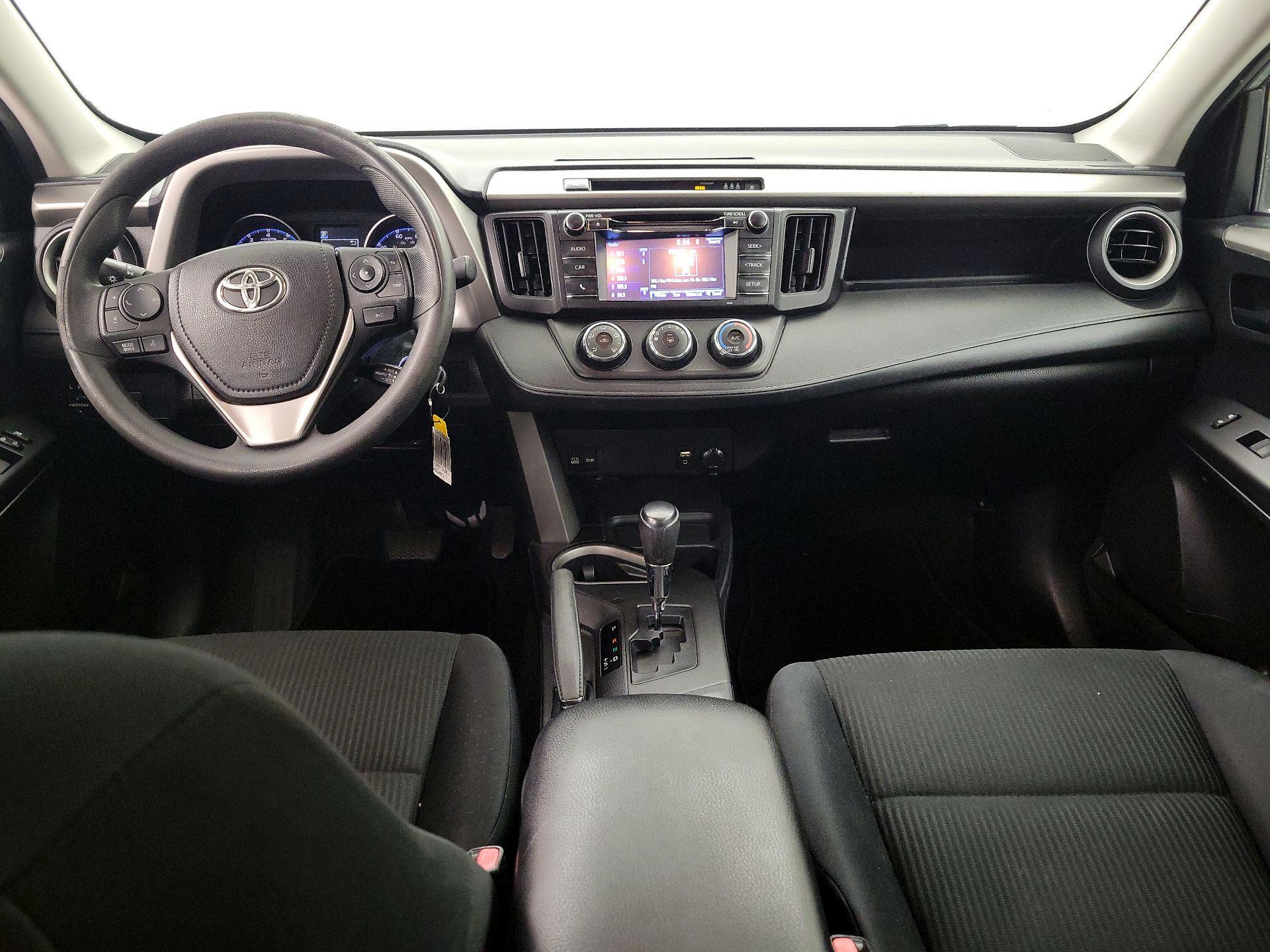 Thumbnail: 2017 Toyota RAV4 - 9