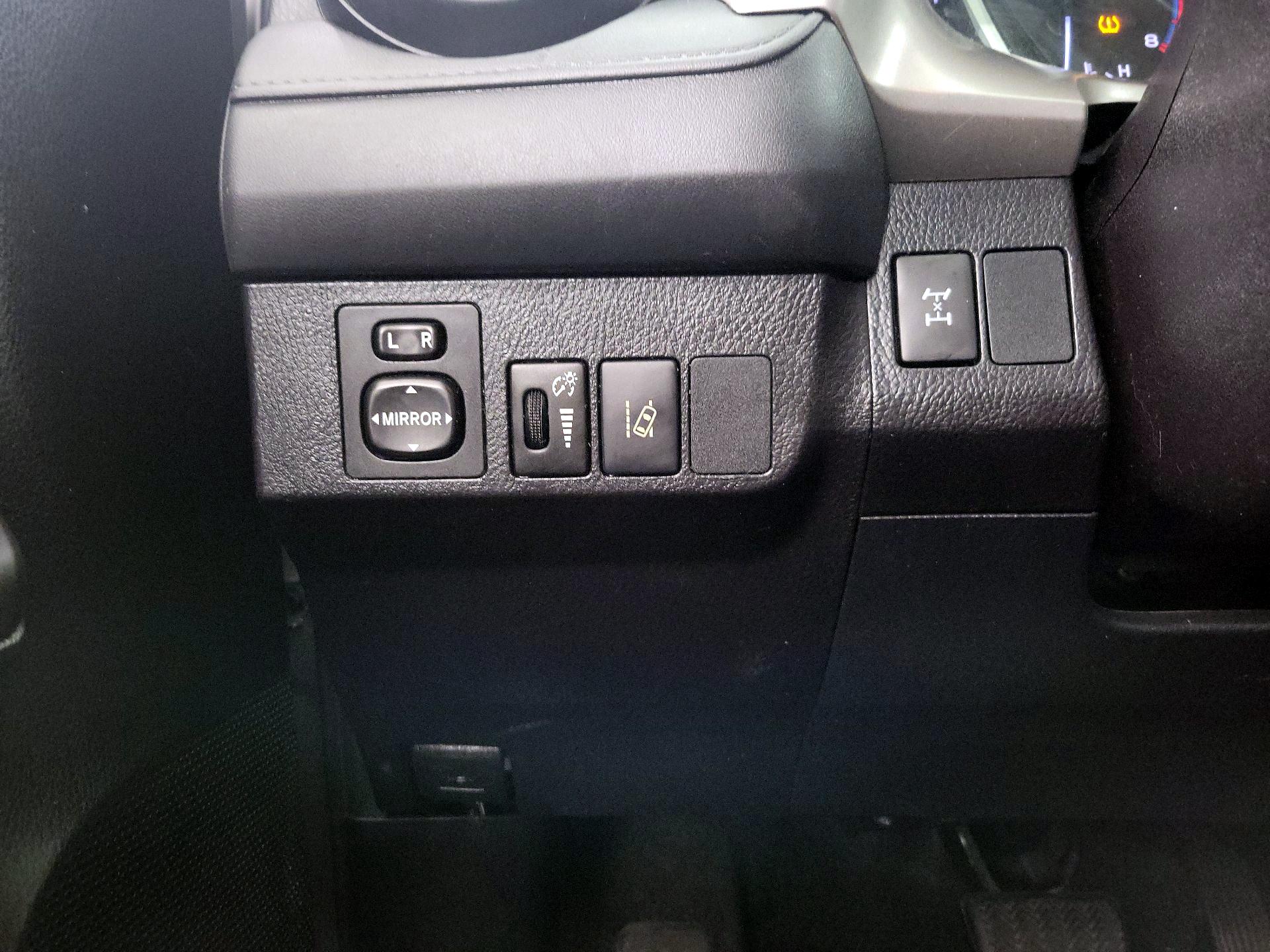 Thumbnail: 2017 Toyota RAV4 - 13