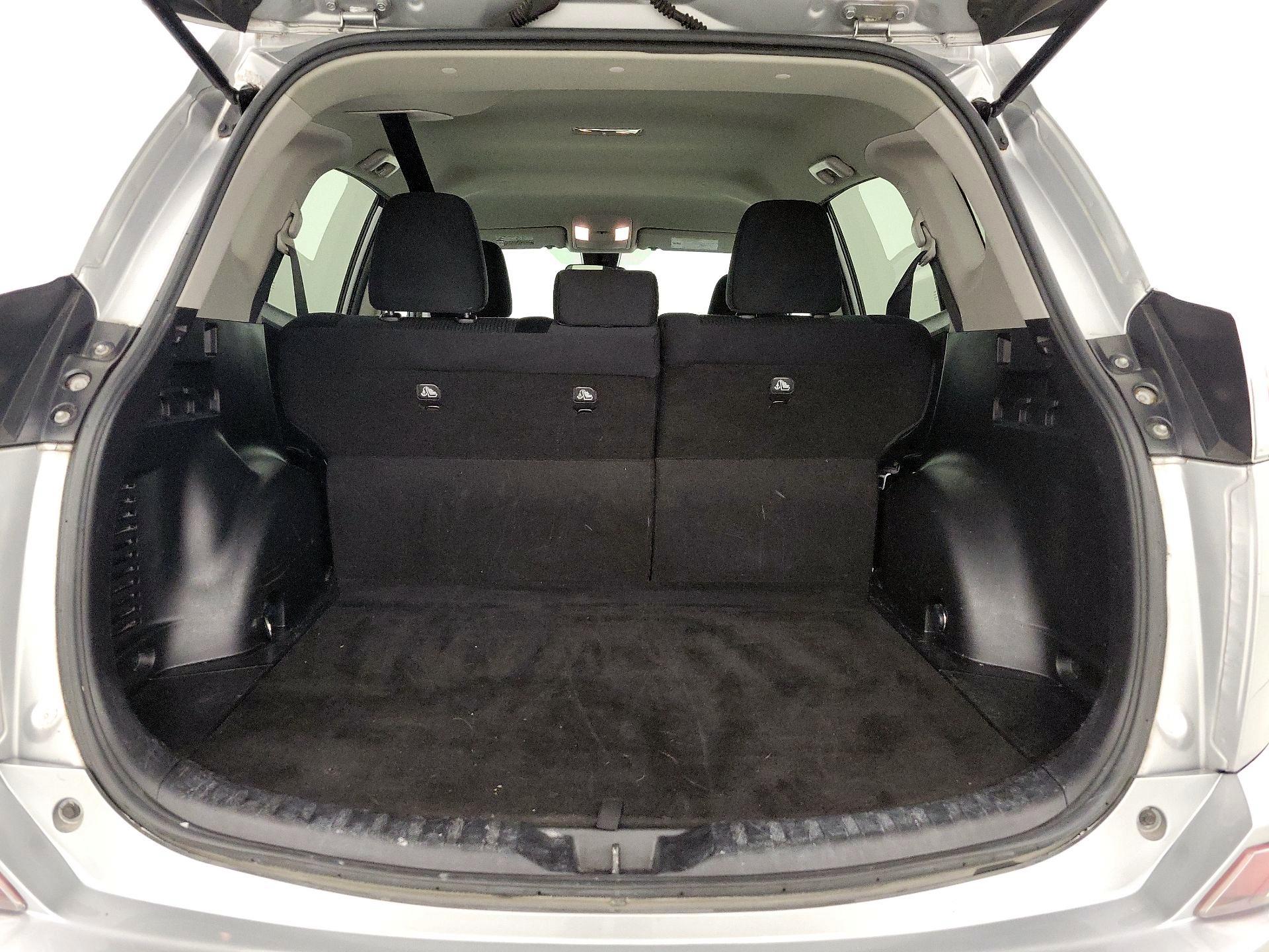 Thumbnail: 2017 Toyota RAV4 - 19