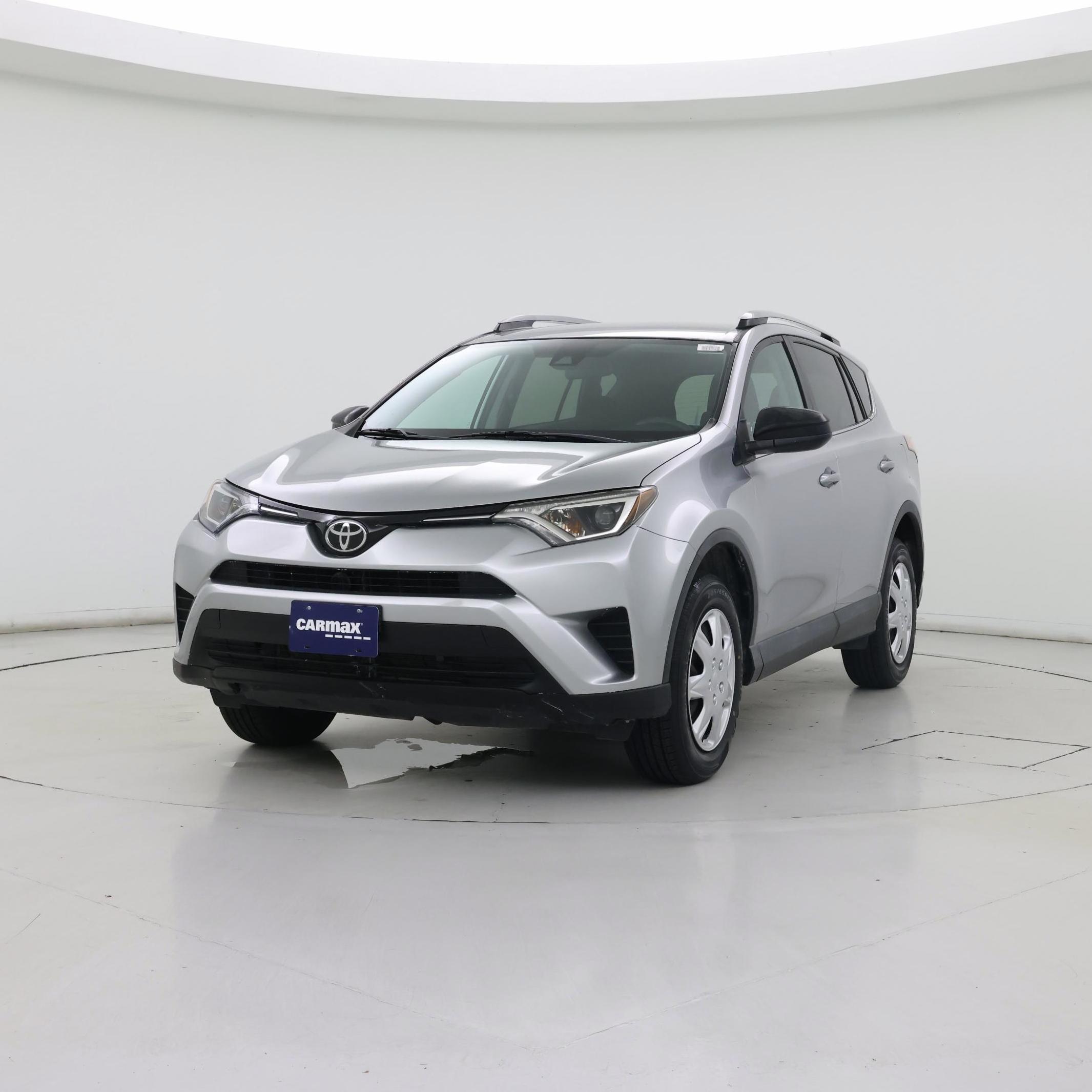 Thumbnail: 2017 Toyota RAV4 - 4