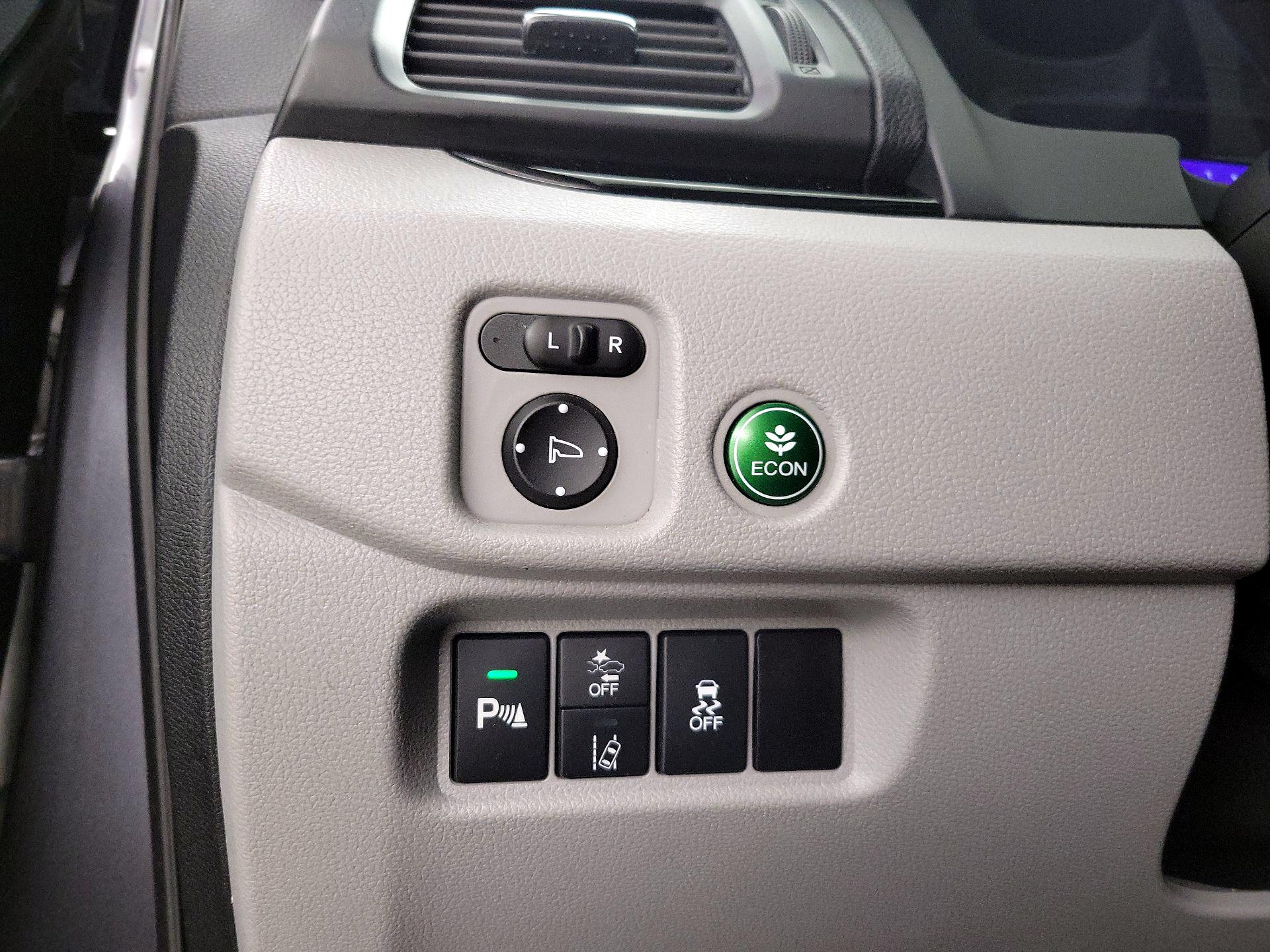 Thumbnail: 2019 Honda Pilot - 13