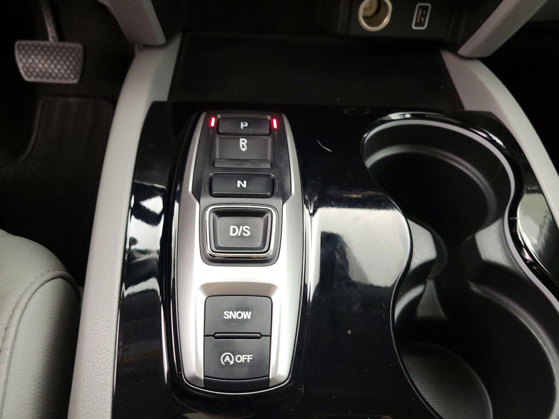 Thumbnail: 2019 Honda Pilot - 17