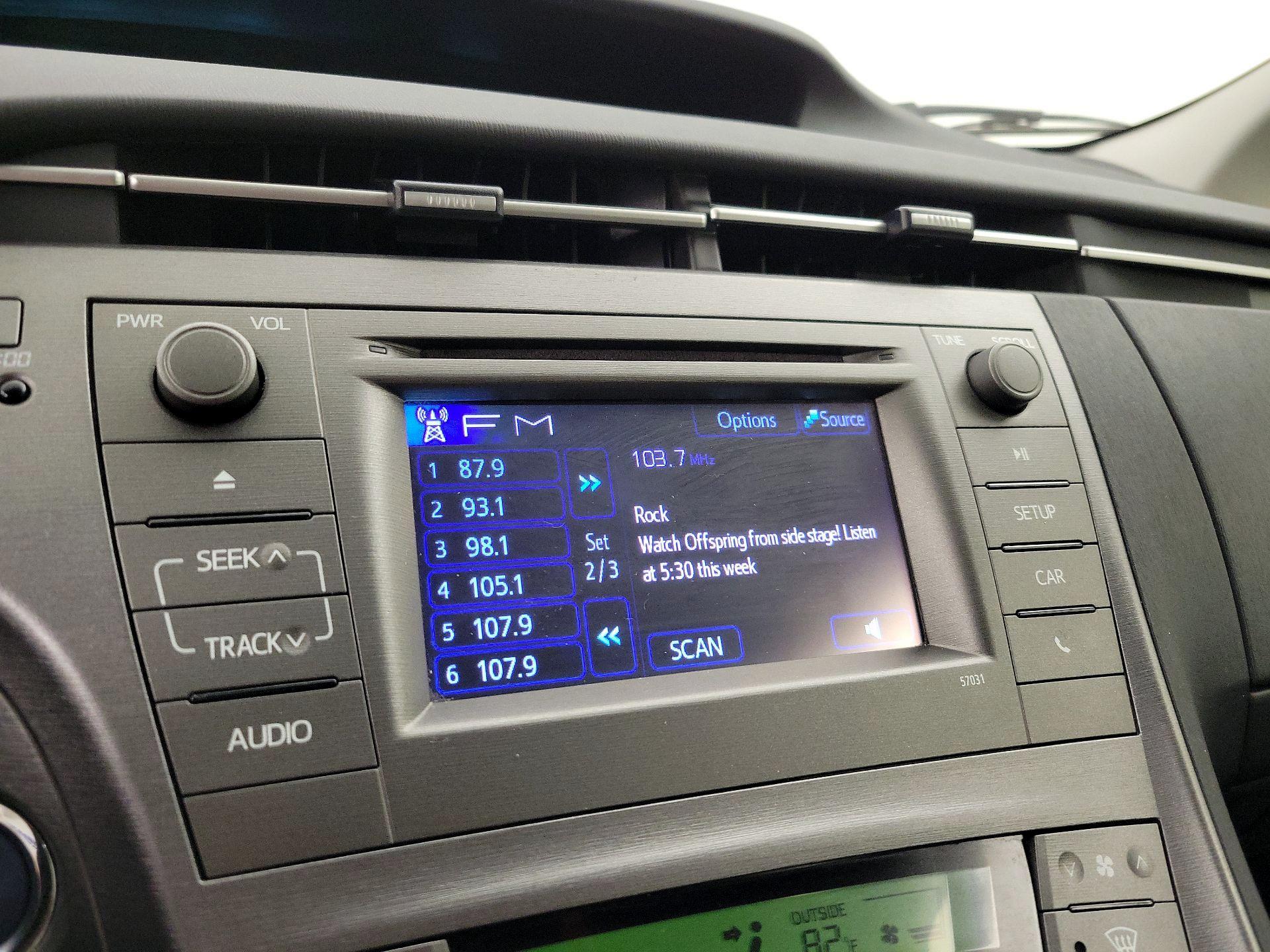 Thumbnail: 2014 Toyota Prius - 14