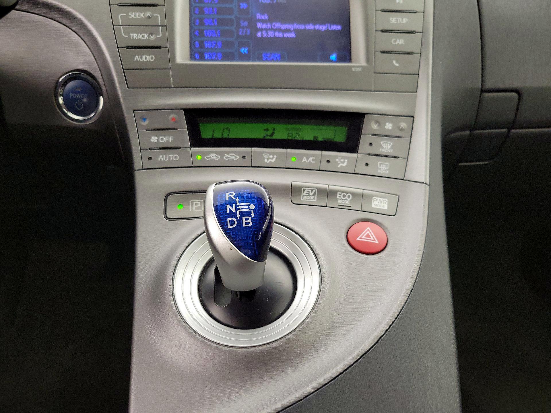 Thumbnail: 2014 Toyota Prius - 16