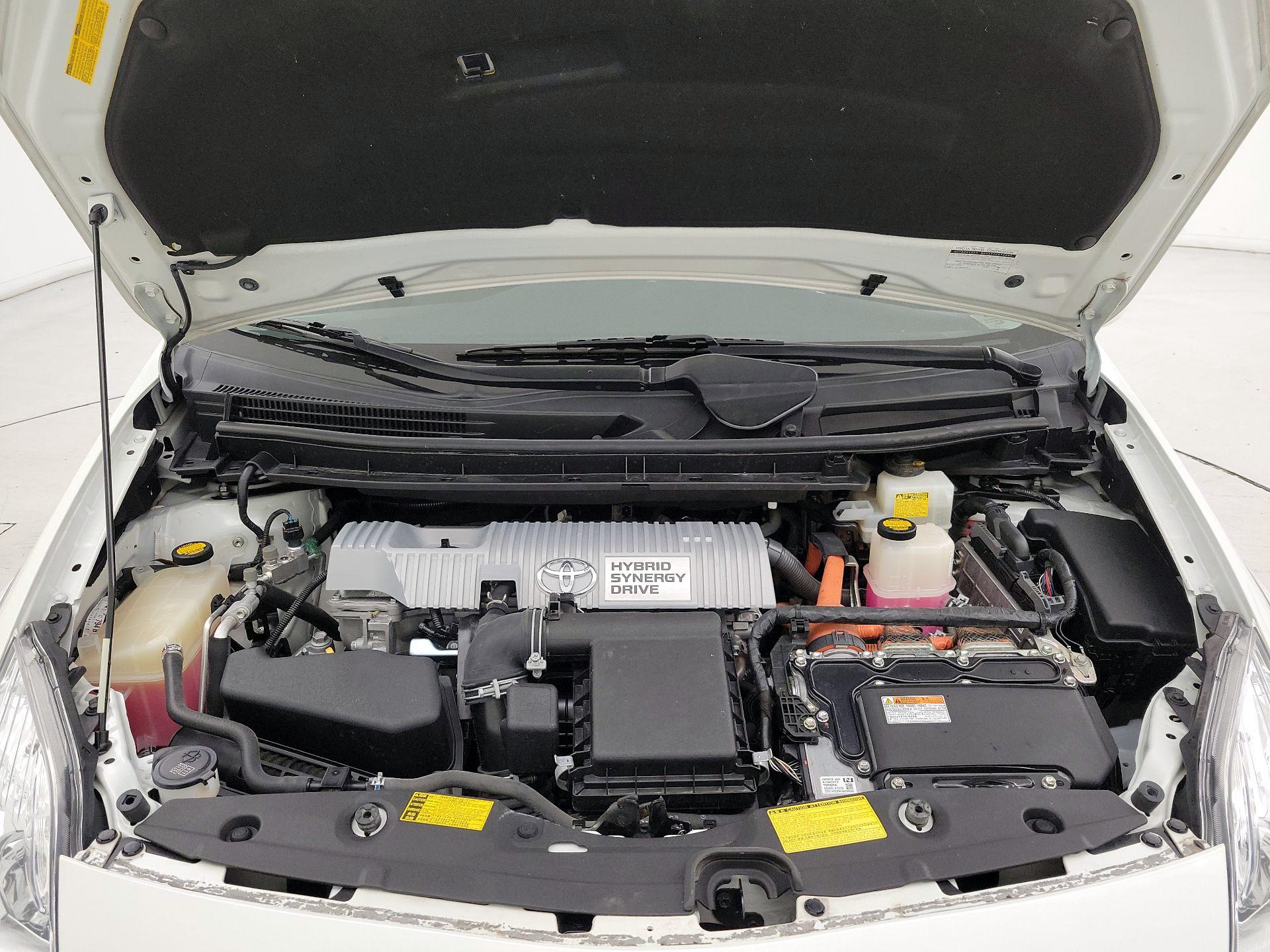 Thumbnail: 2014 Toyota Prius - 19