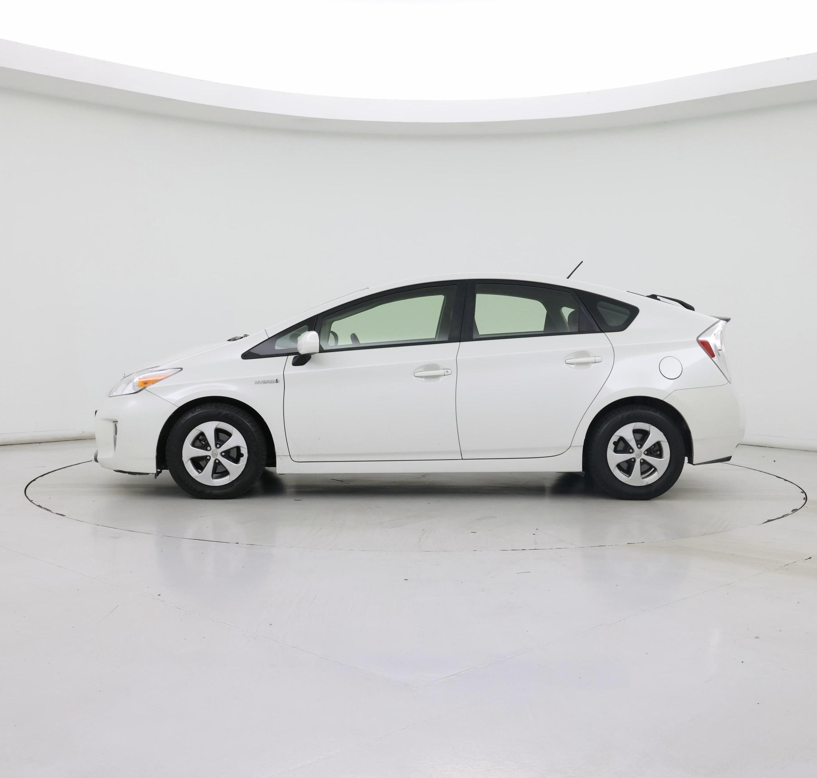 Thumbnail: 2014 Toyota Prius - 3
