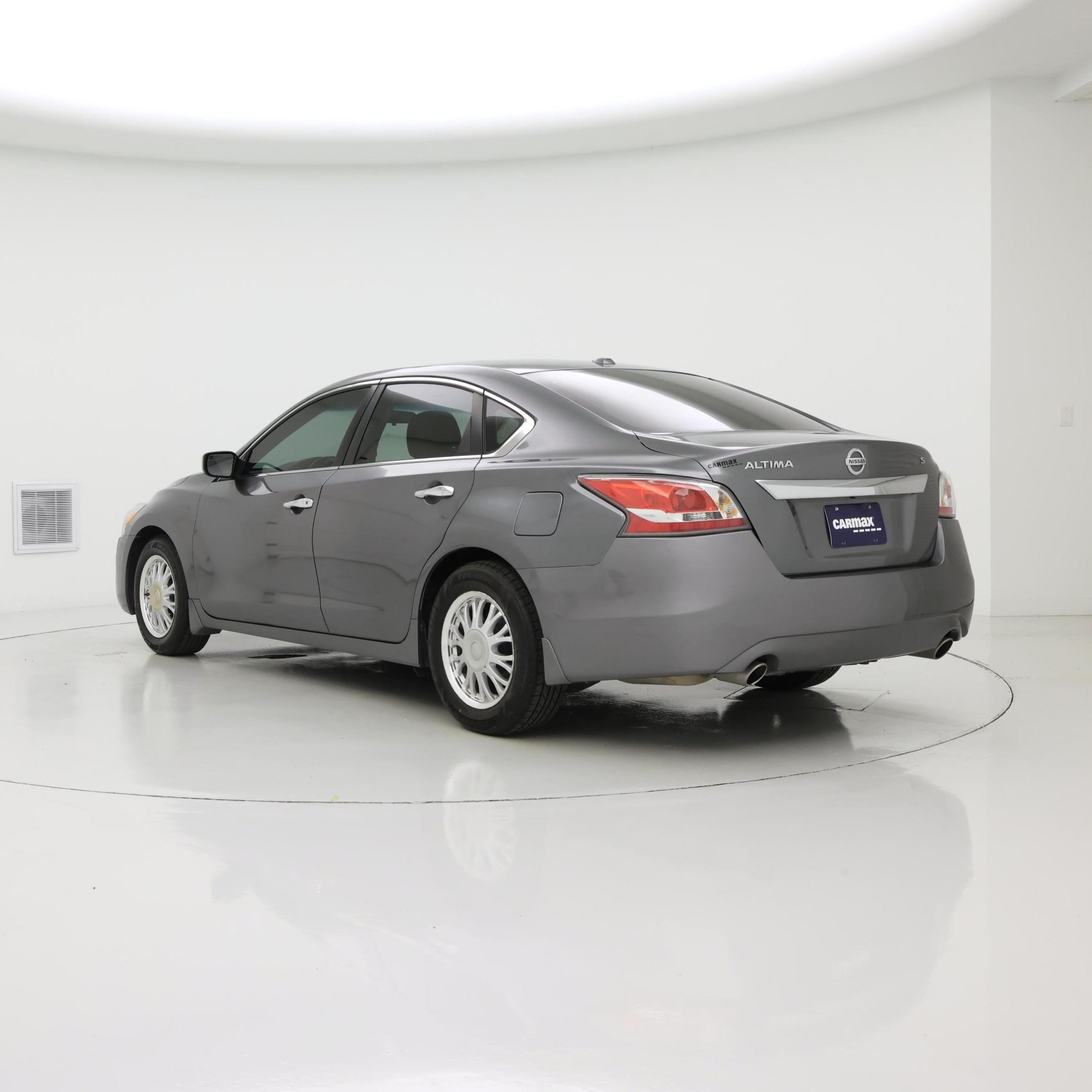 Thumbnail: 2015 Nissan Altima - 2