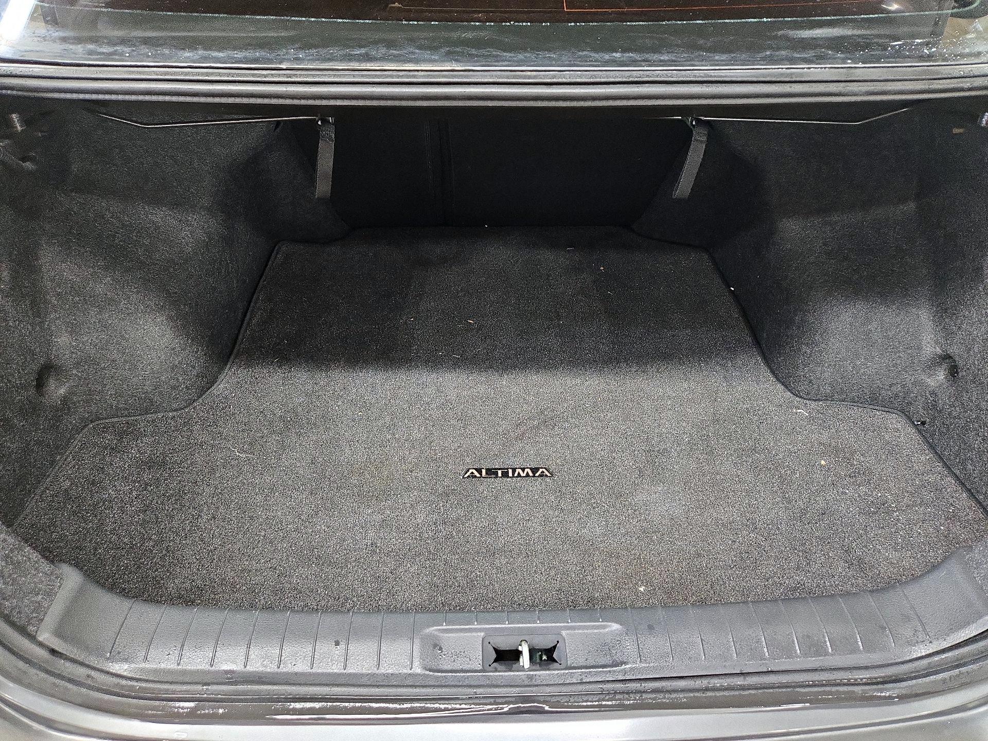 Thumbnail: 2015 Nissan Altima - 20