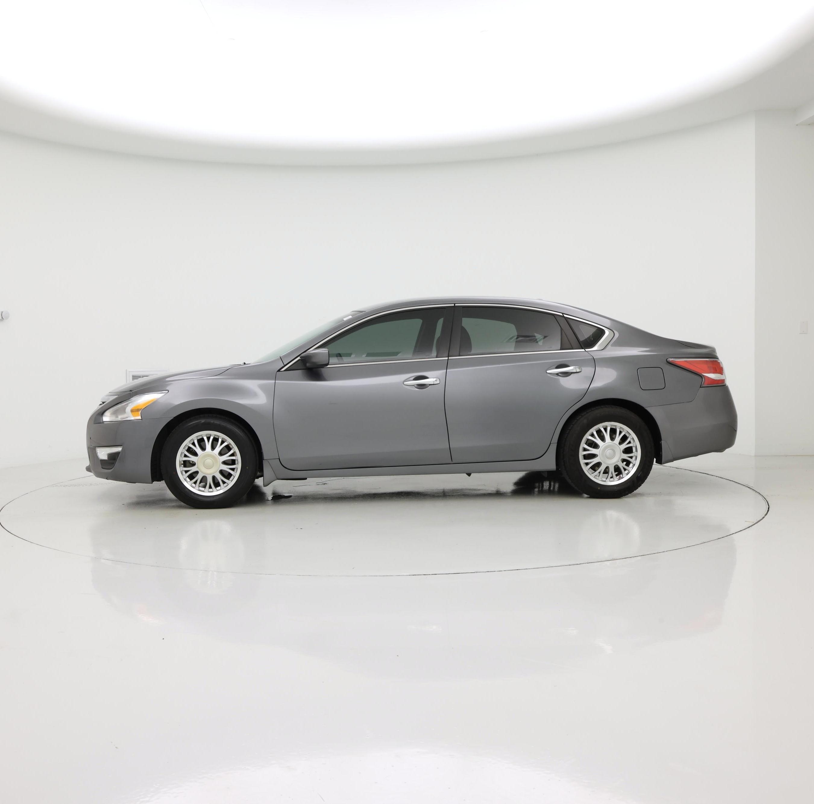 Thumbnail: 2015 Nissan Altima - 3