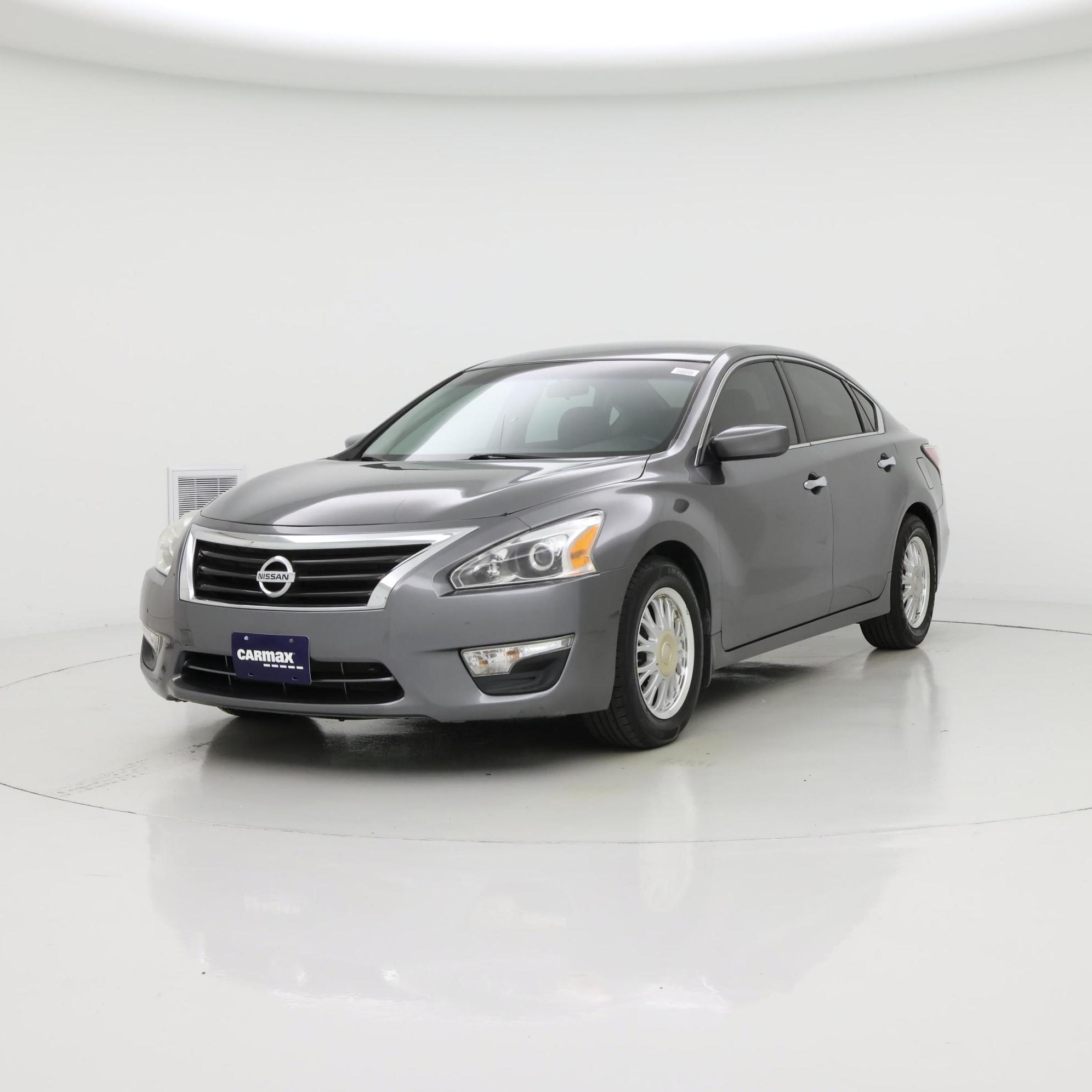 Thumbnail: 2015 Nissan Altima - 4
