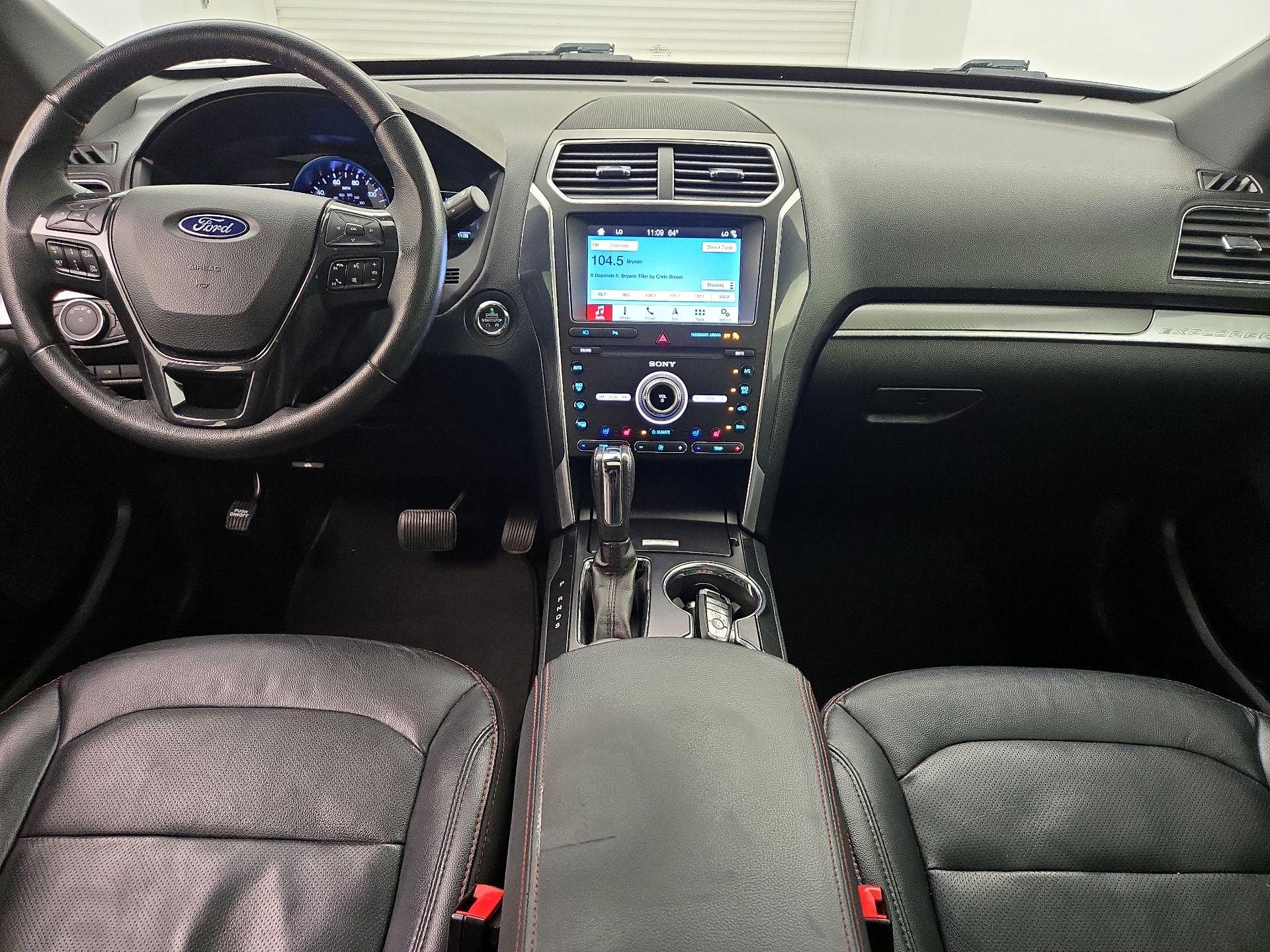 Thumbnail: 2019 Ford Explorer - 9