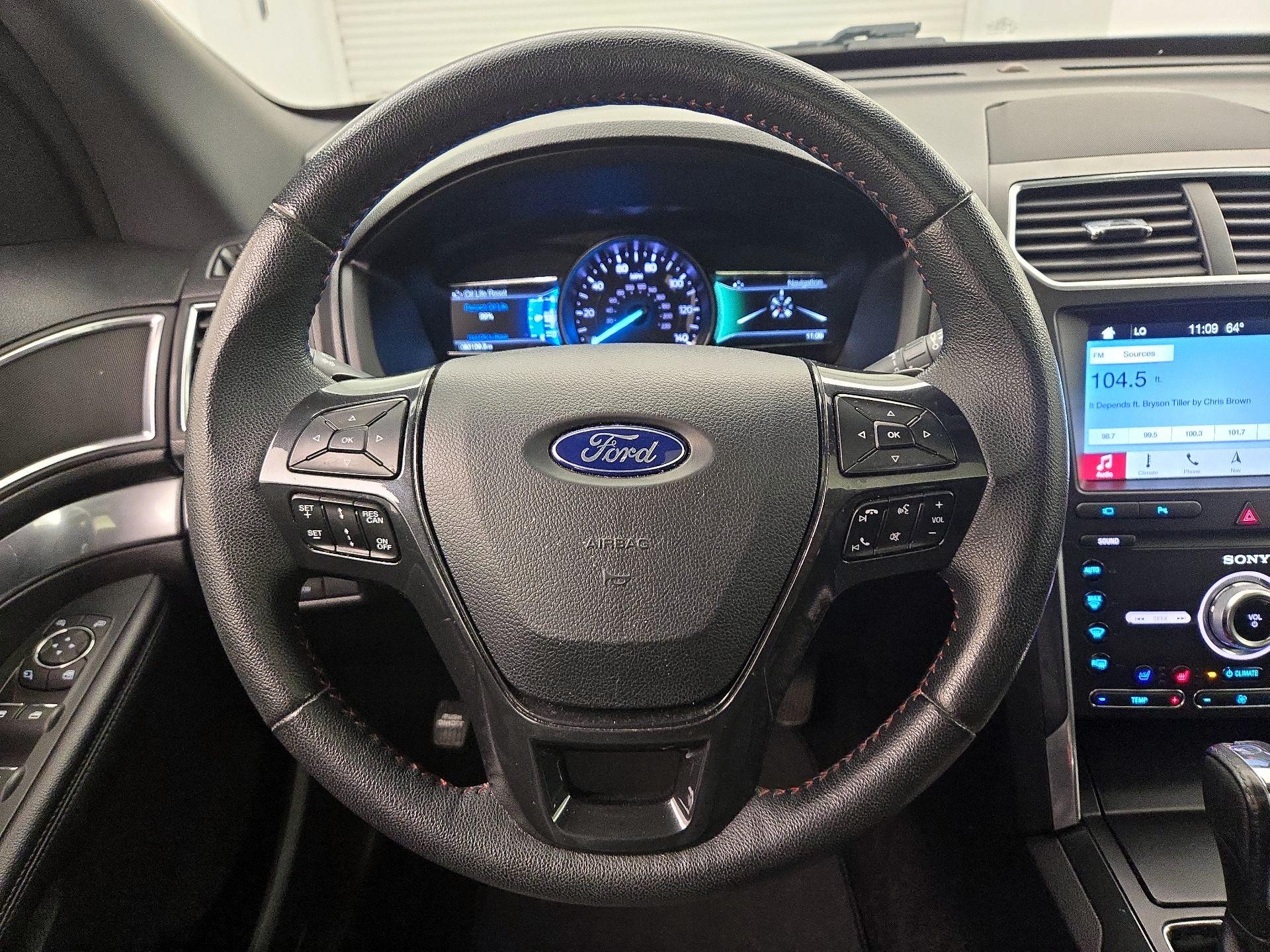 Thumbnail: 2019 Ford Explorer - 10
