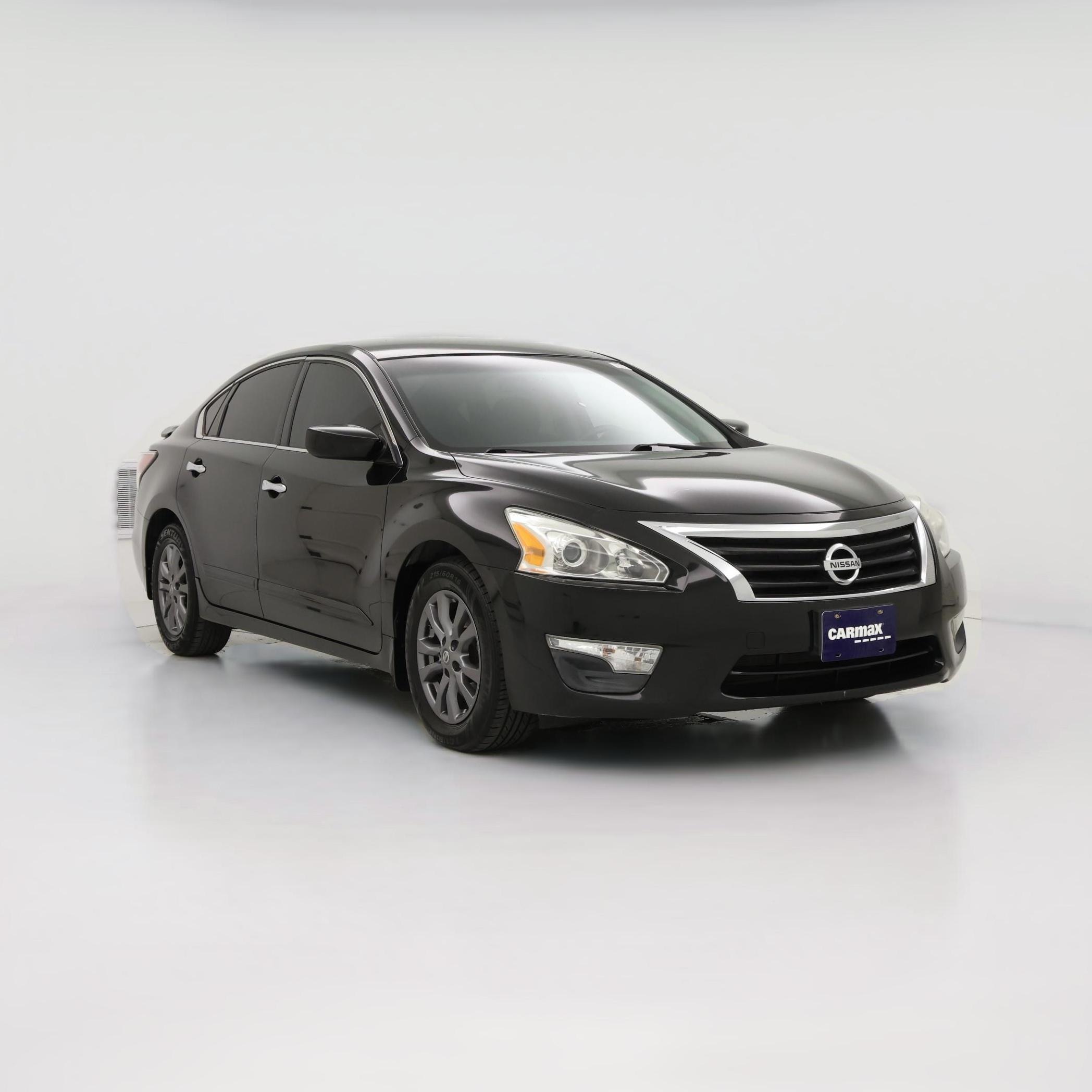 Thumbnail: 2015 Nissan Altima - 1