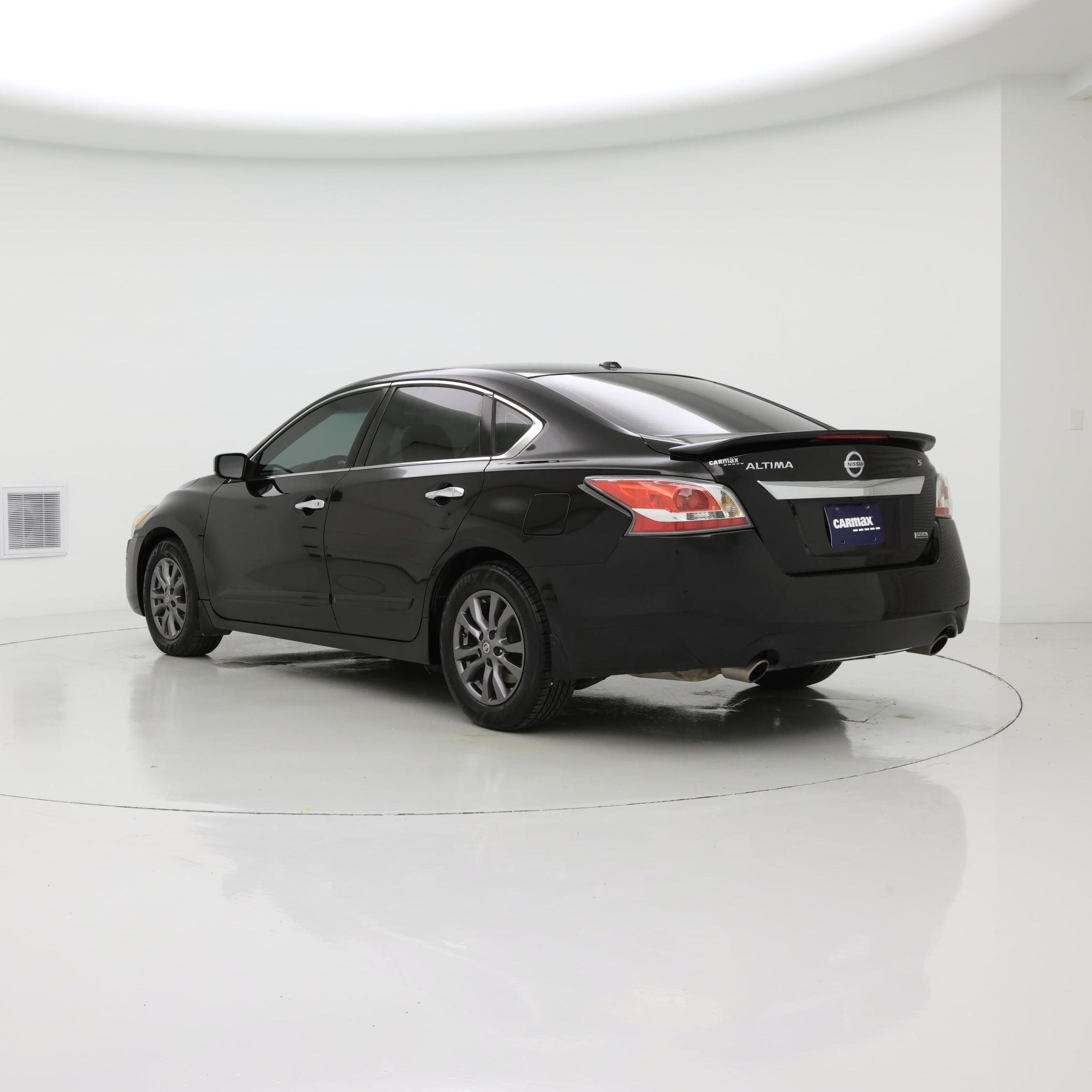 Thumbnail: 2015 Nissan Altima - 2