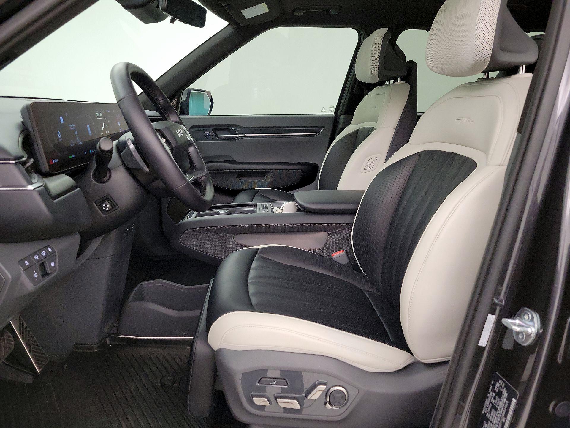 Thumbnail: 2024 Kia EV9 - 11