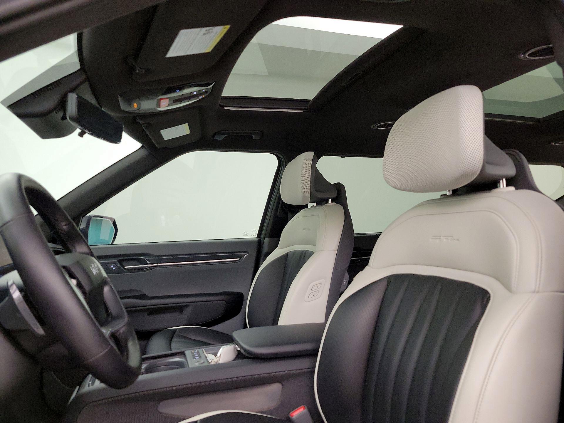 Thumbnail: 2024 Kia EV9 - 19