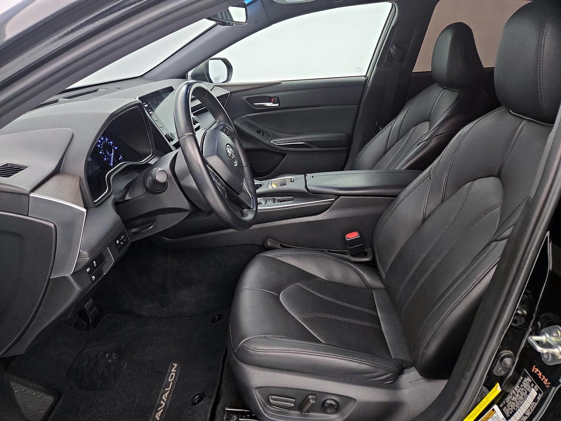 Thumbnail: 2019 Toyota Avalon - 11