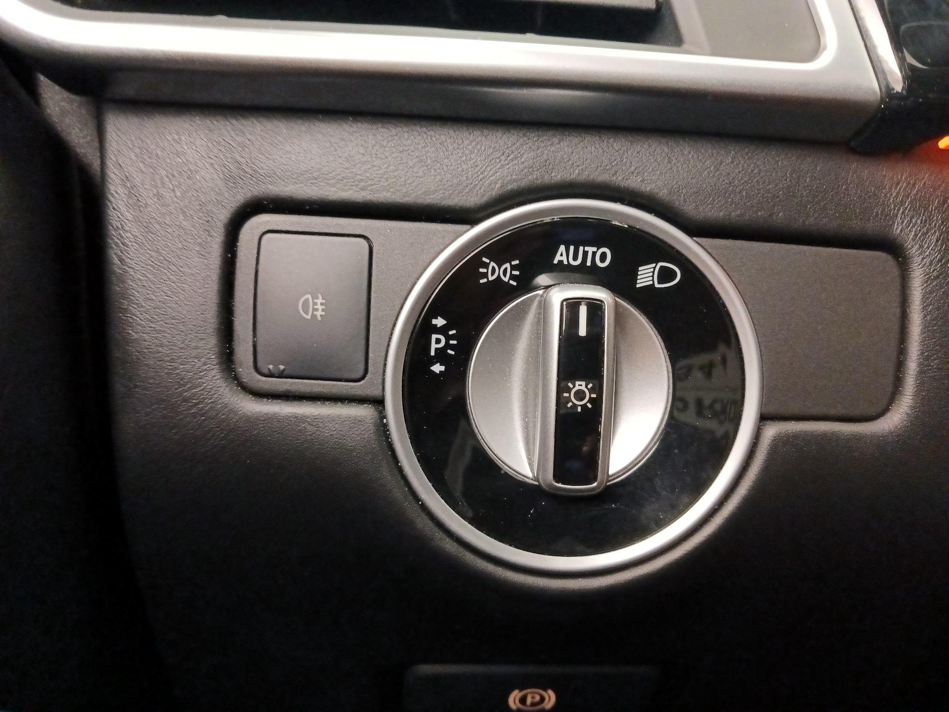 Thumbnail: 2015 Mercedes-Benz GL-Class - 13
