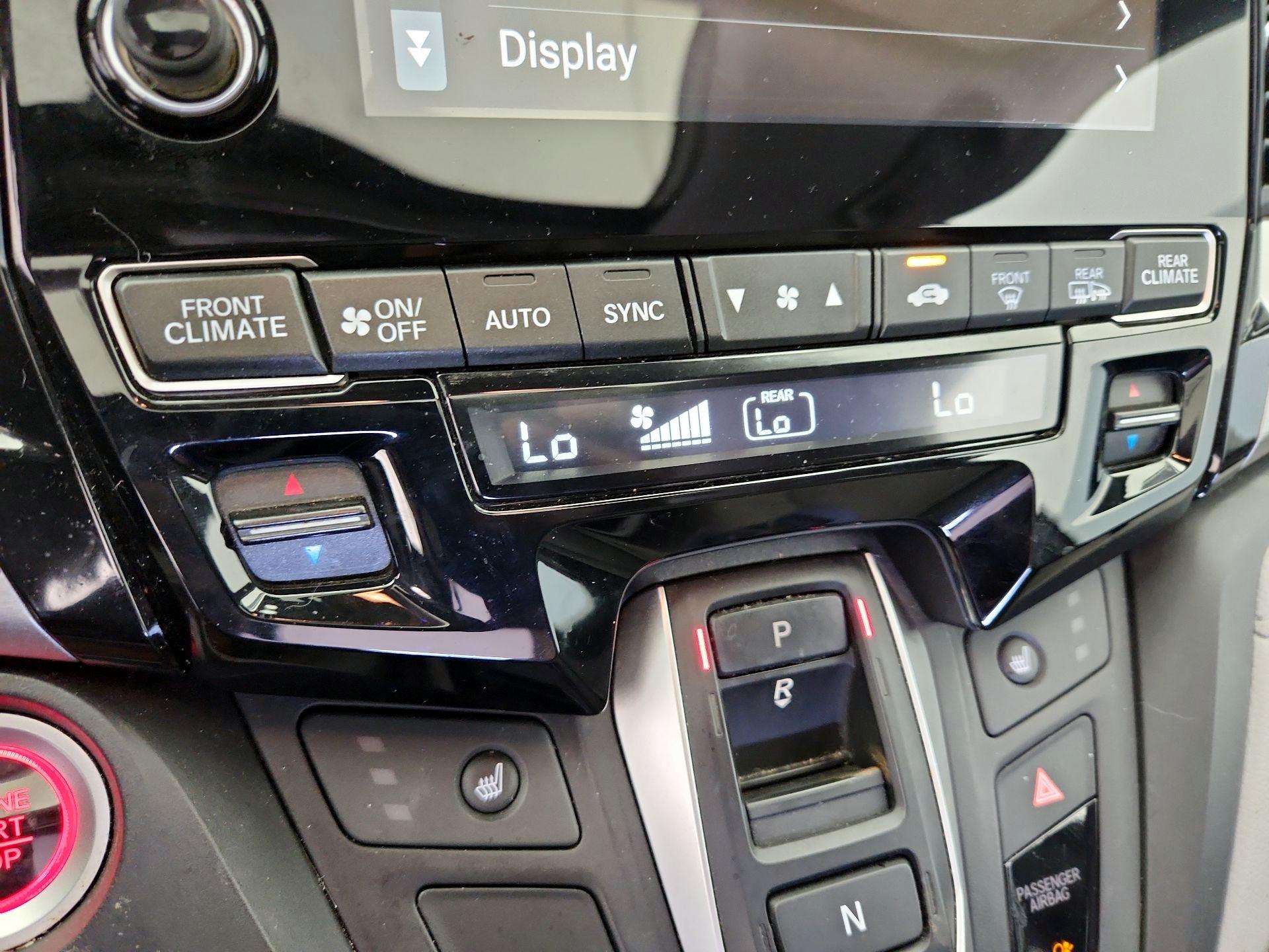 Thumbnail: 2019 Honda Odyssey - 16