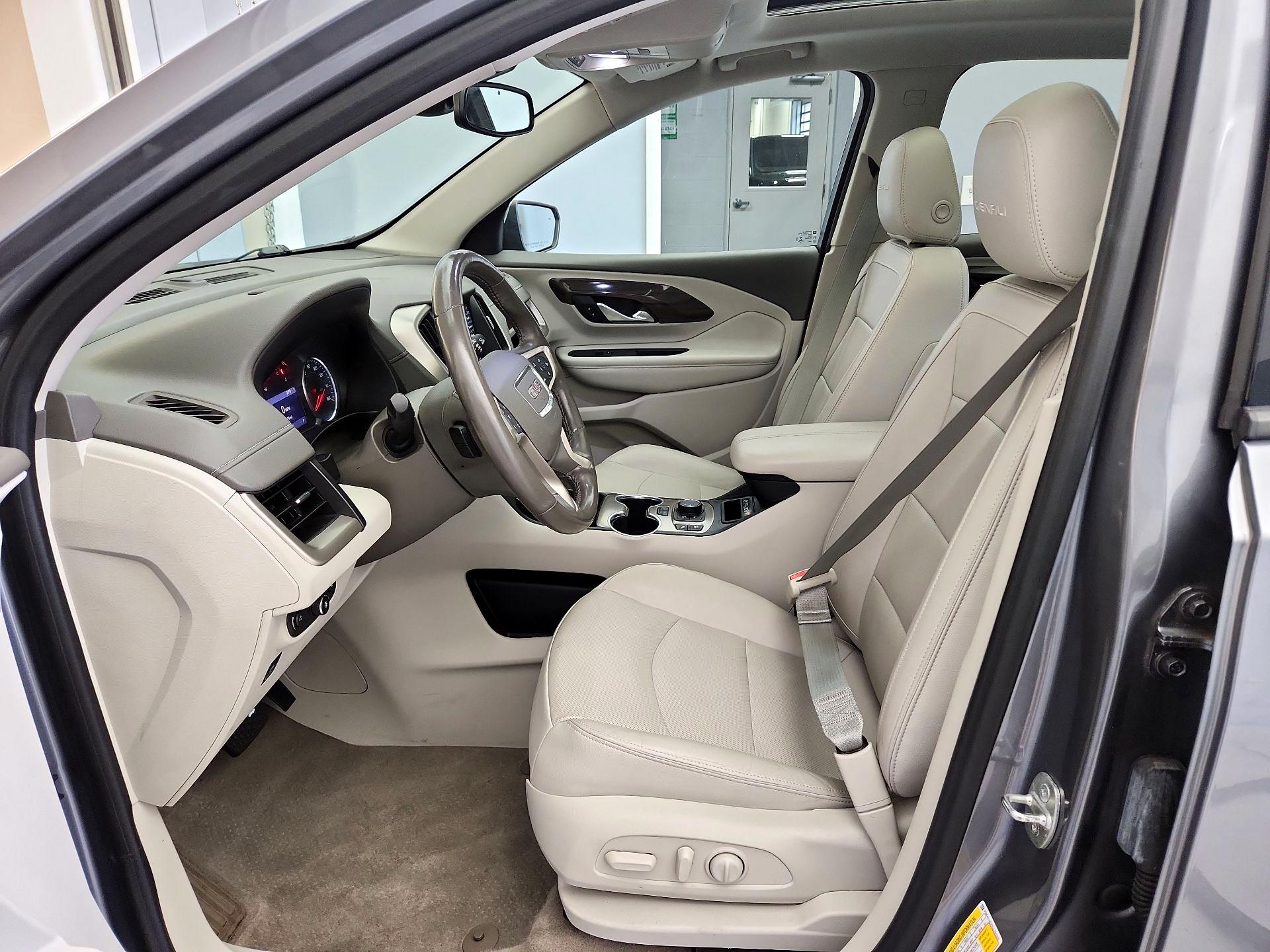 Thumbnail: 2020 GMC Terrain - 11