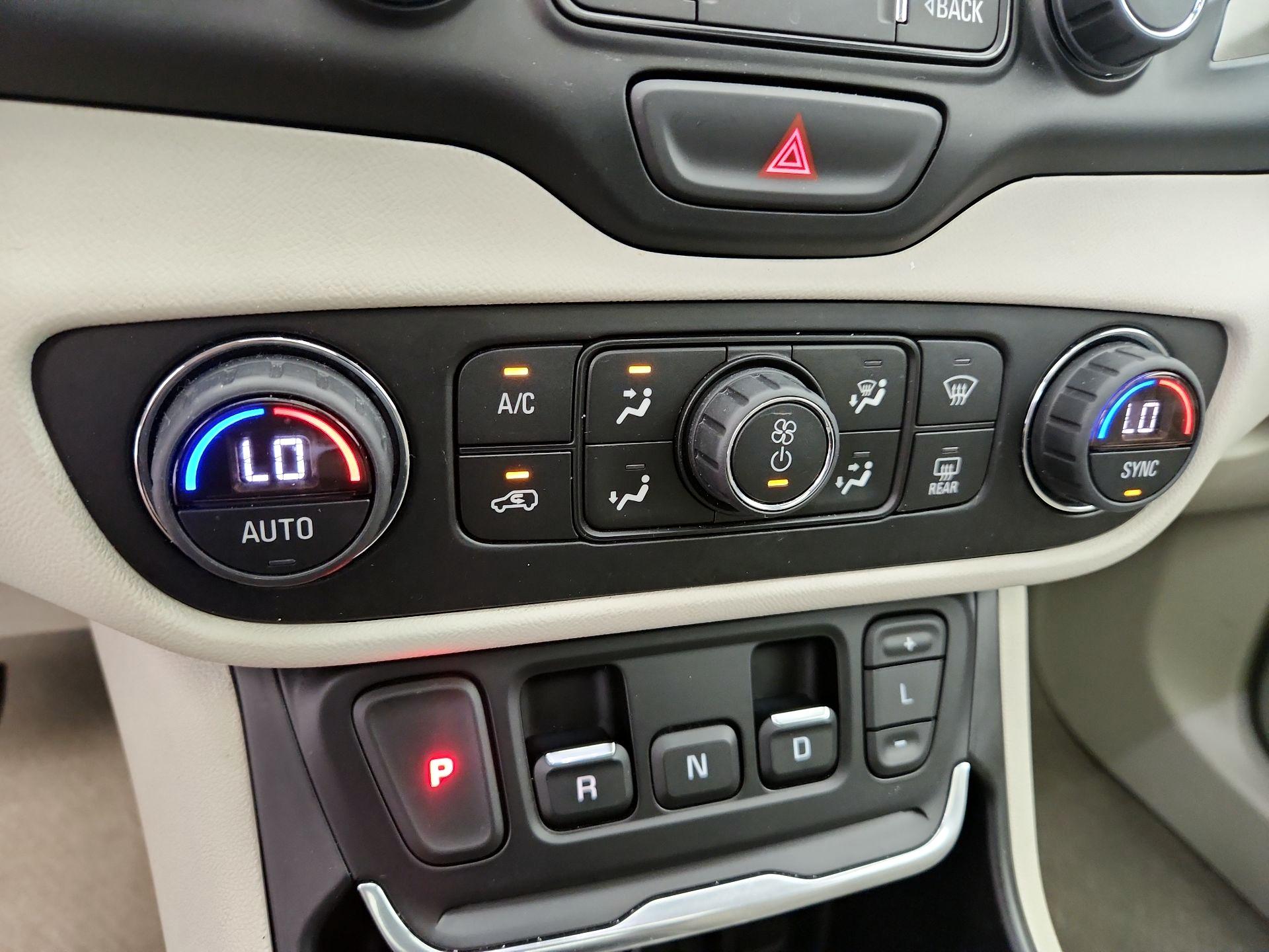 Thumbnail: 2020 GMC Terrain - 16