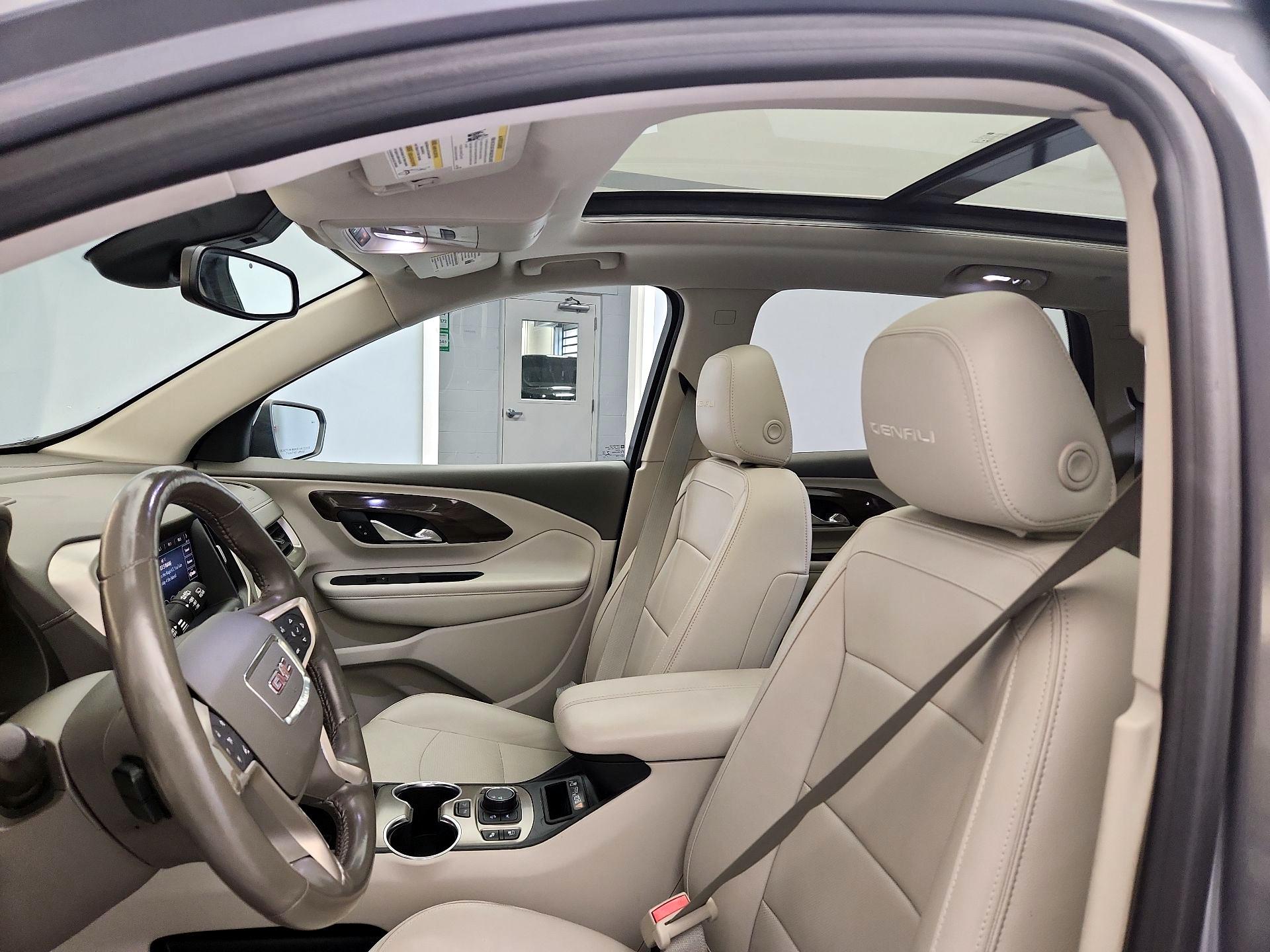 Thumbnail: 2020 GMC Terrain - 19