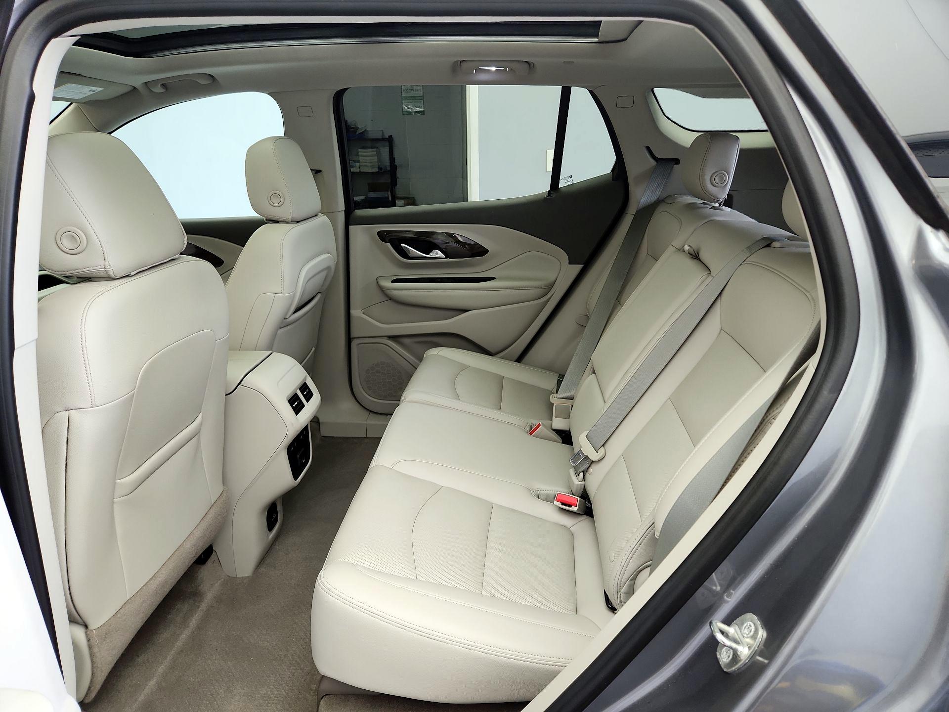 Thumbnail: 2020 GMC Terrain - 20