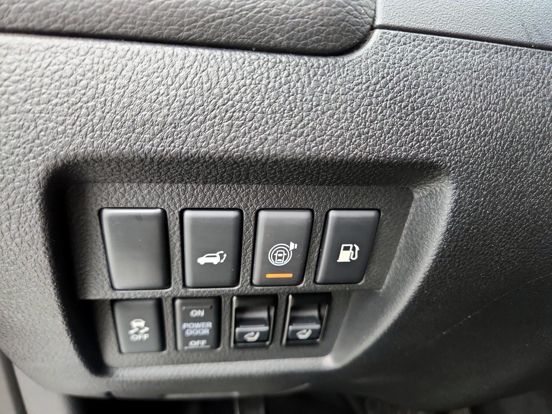 Thumbnail: 2013 Nissan Murano - 13