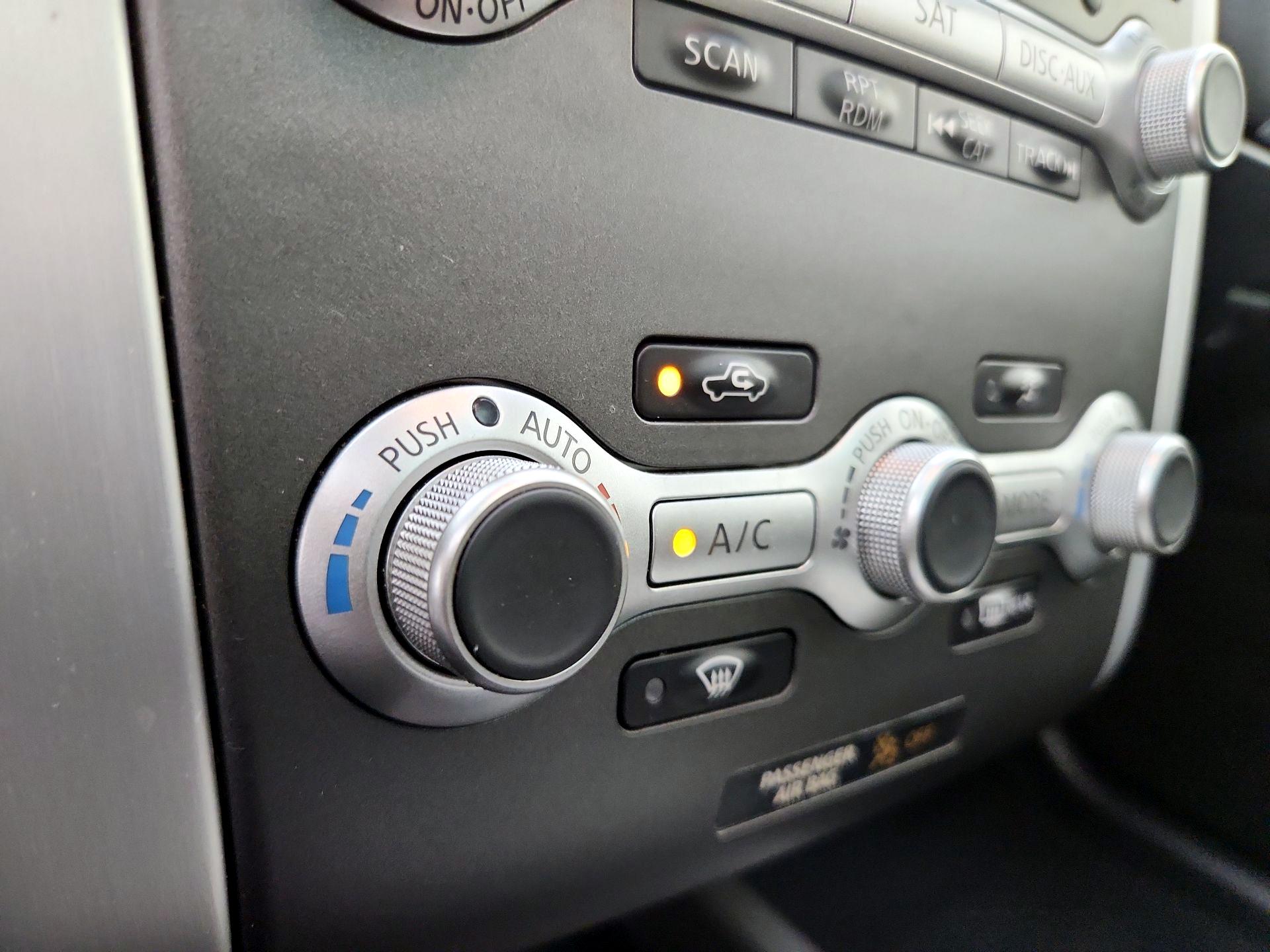 Thumbnail: 2013 Nissan Murano - 17