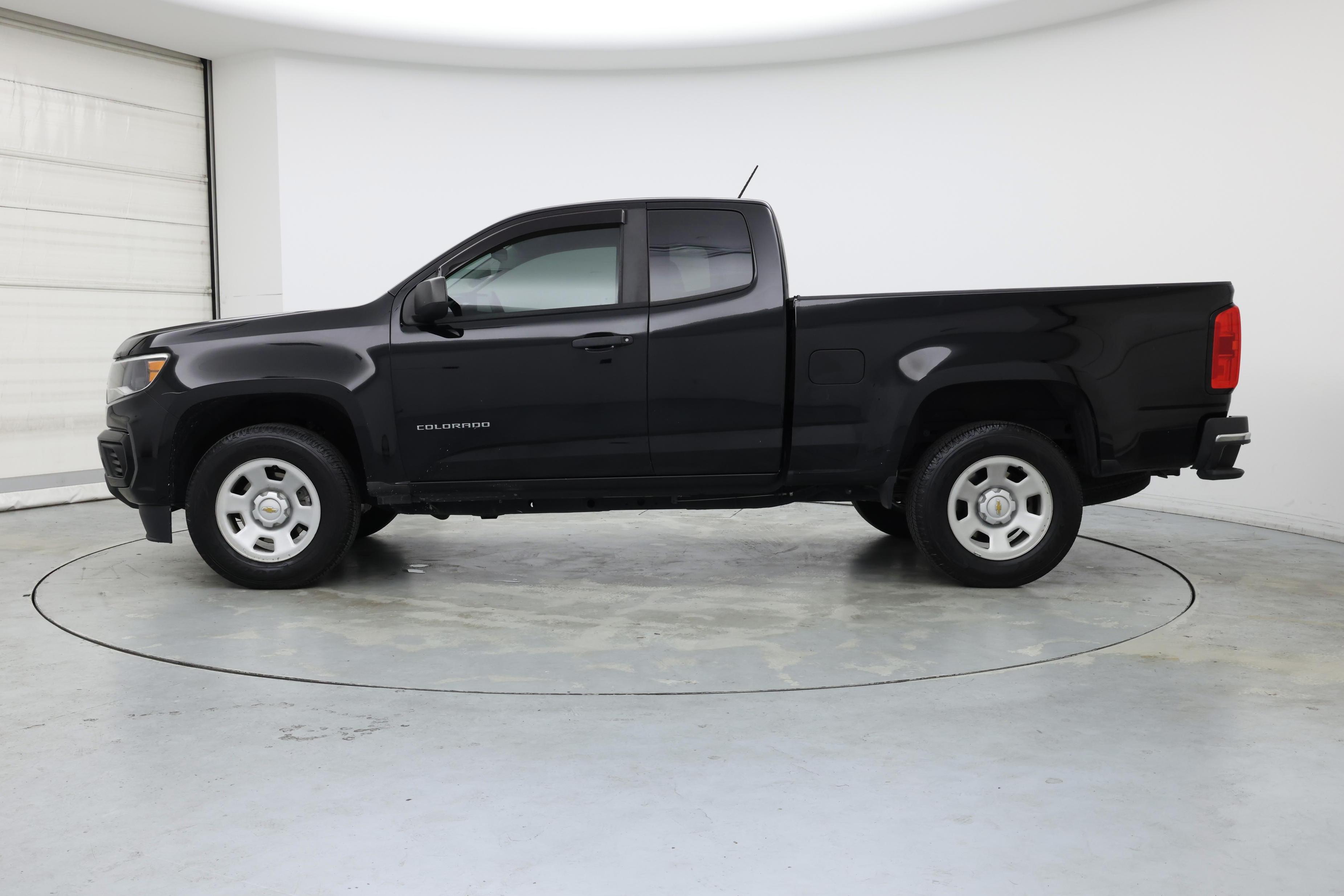 Thumbnail: 2021 Chevrolet Colorado - 3