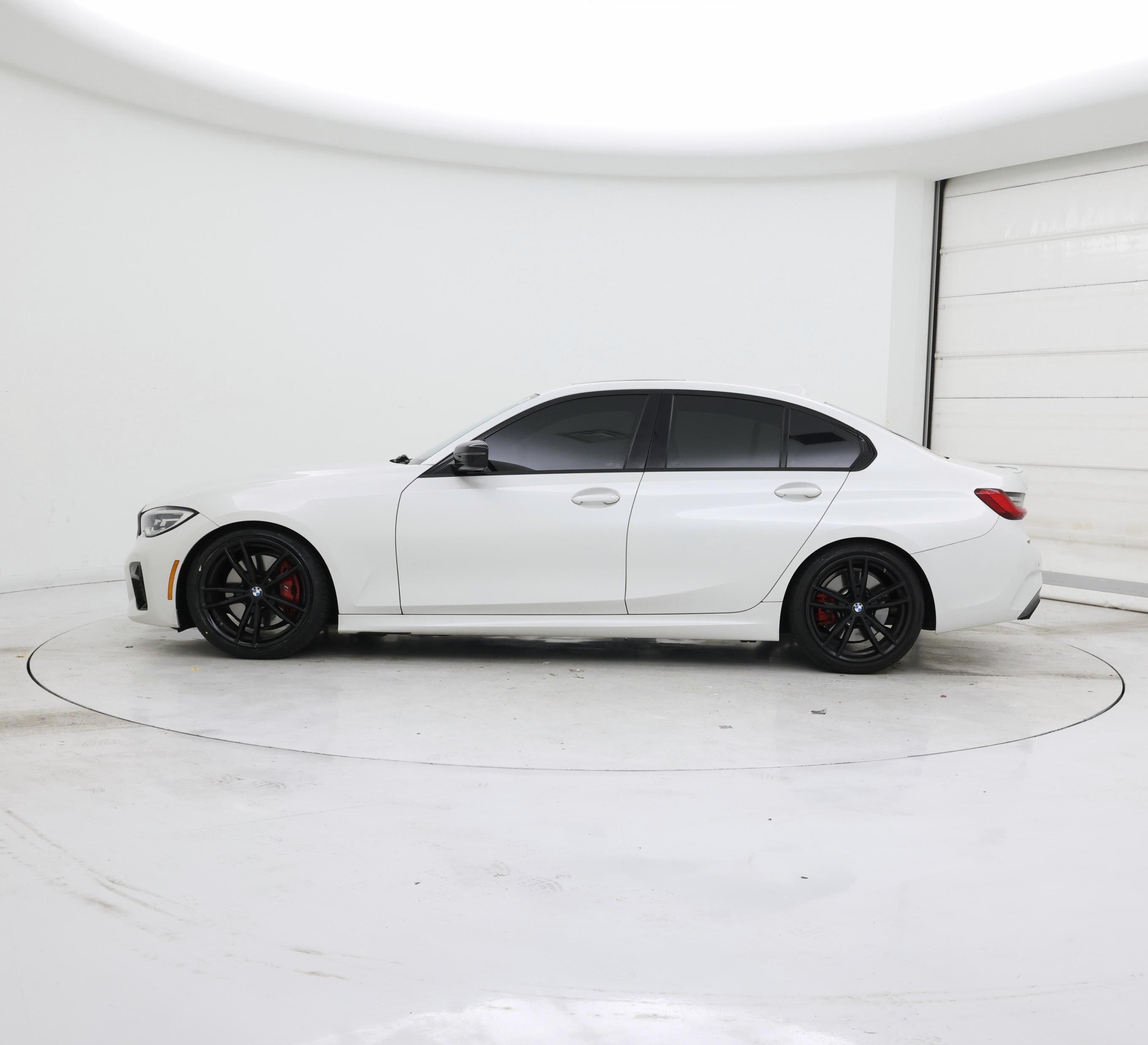 Thumbnail: 2021 BMW 3 Series - 3