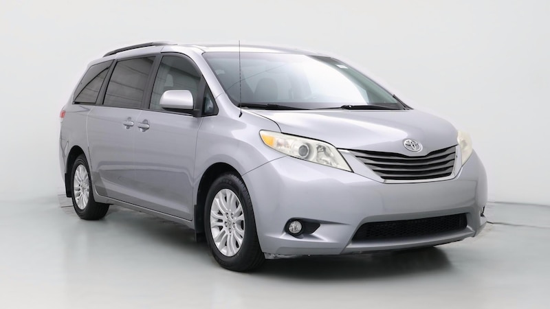 2013 Toyota Sienna XLE Hero Image