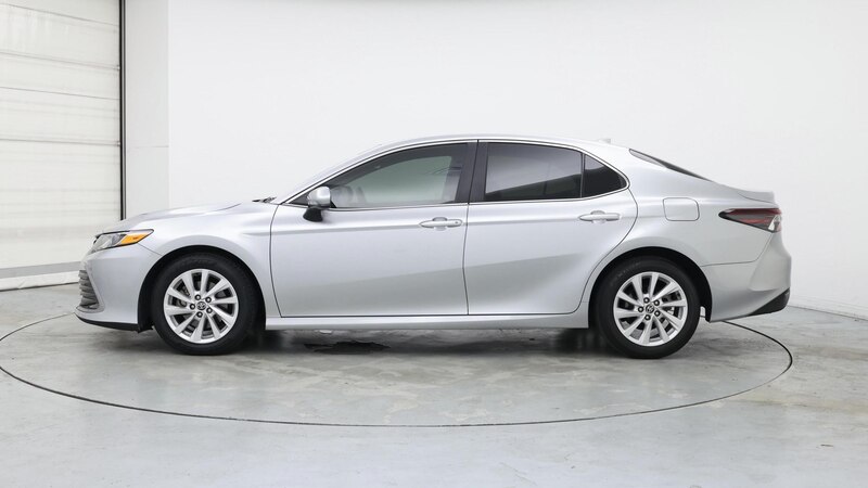 2023 Toyota Camry LE 3