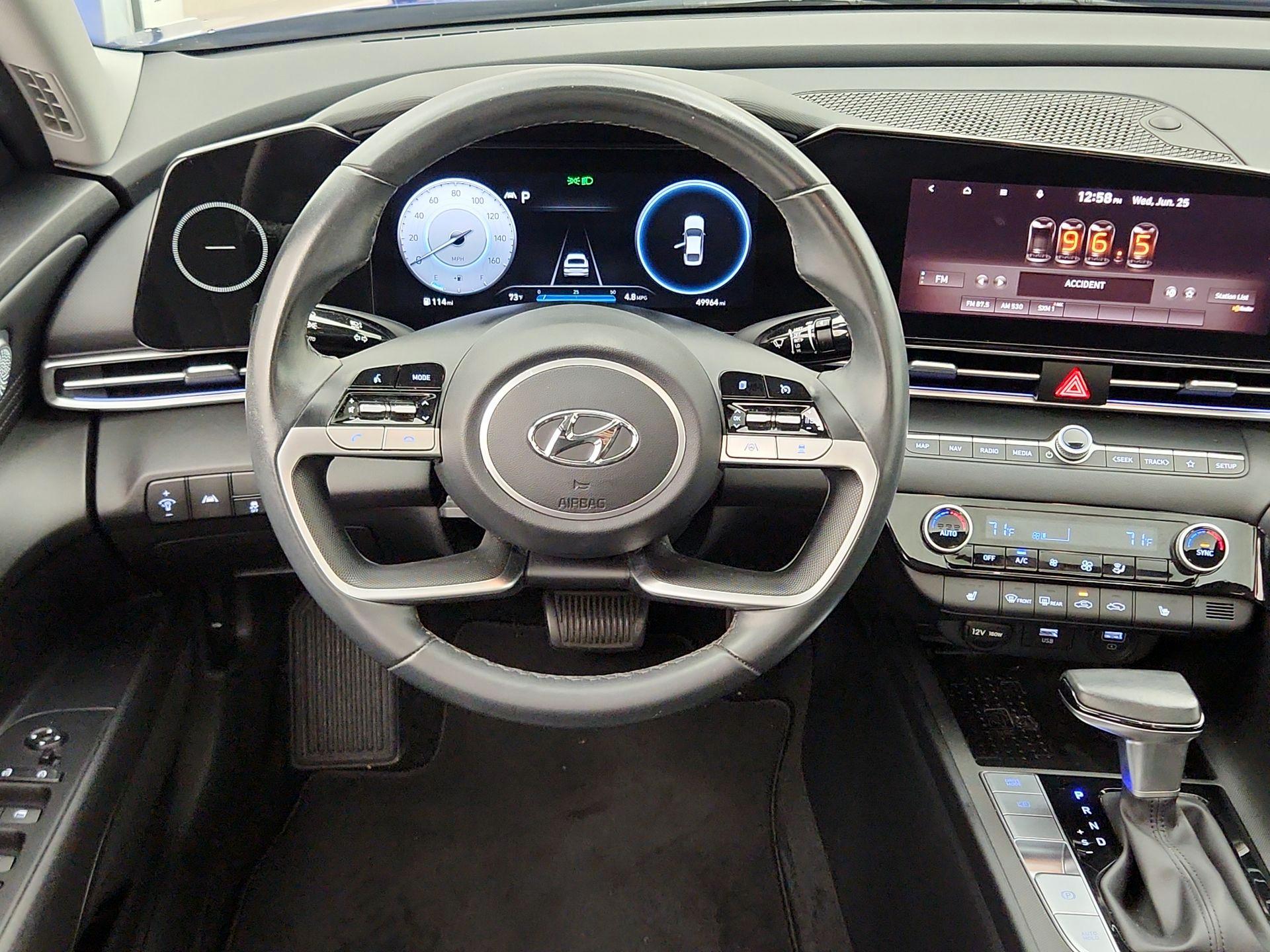 Thumbnail: 2023 Hyundai Elantra - 10