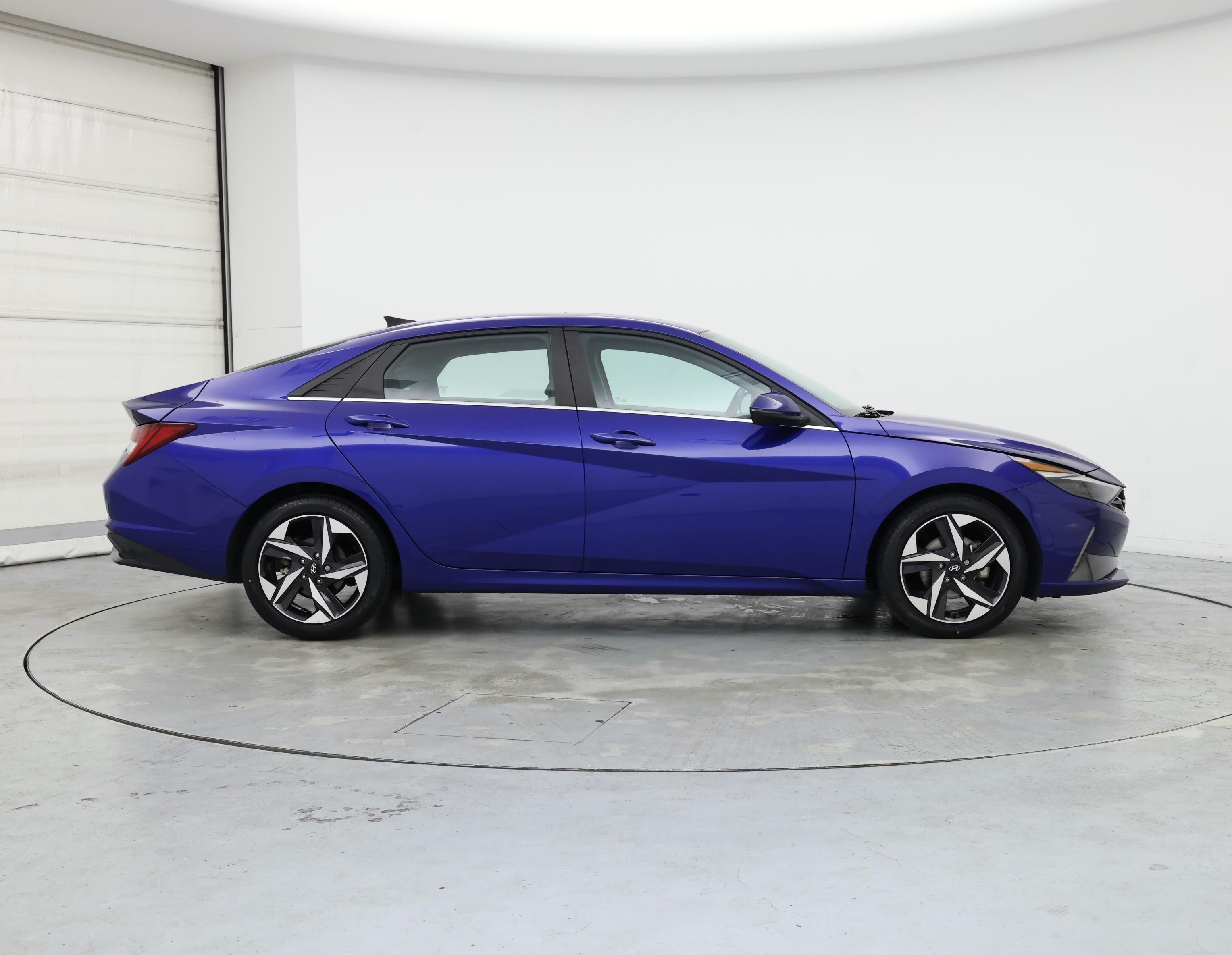 Thumbnail: 2023 Hyundai Elantra - 7