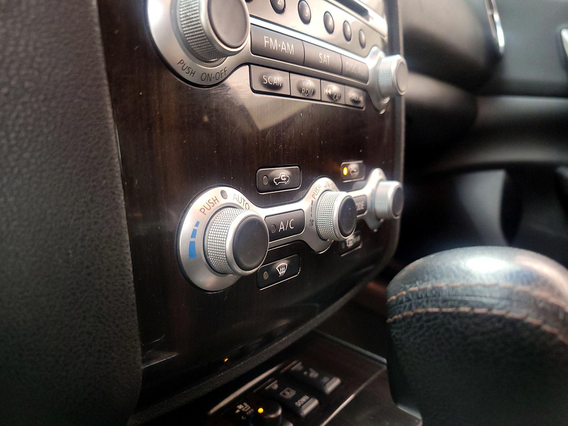 Thumbnail: 2014 Nissan Maxima - 17