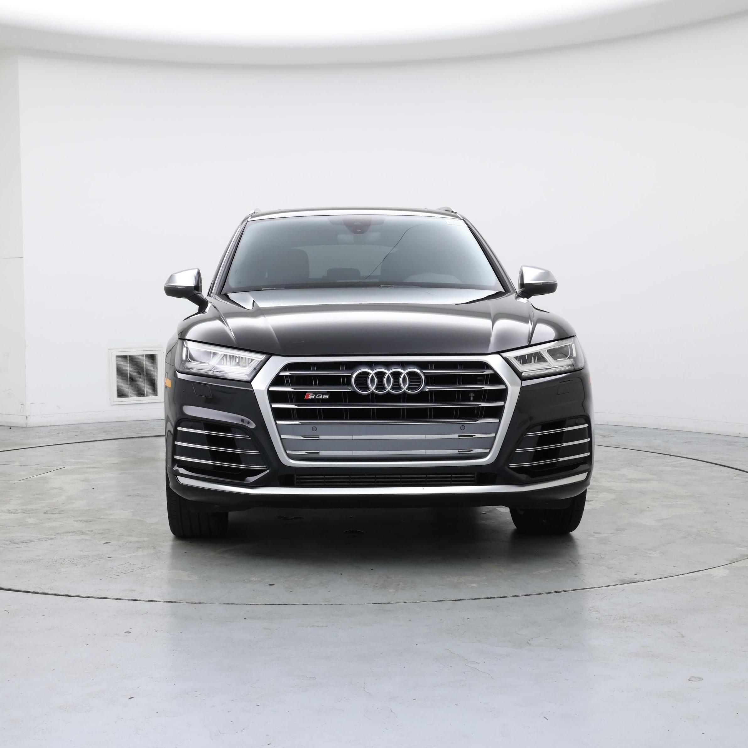 Thumbnail: 2020 Audi SQ5 - 5