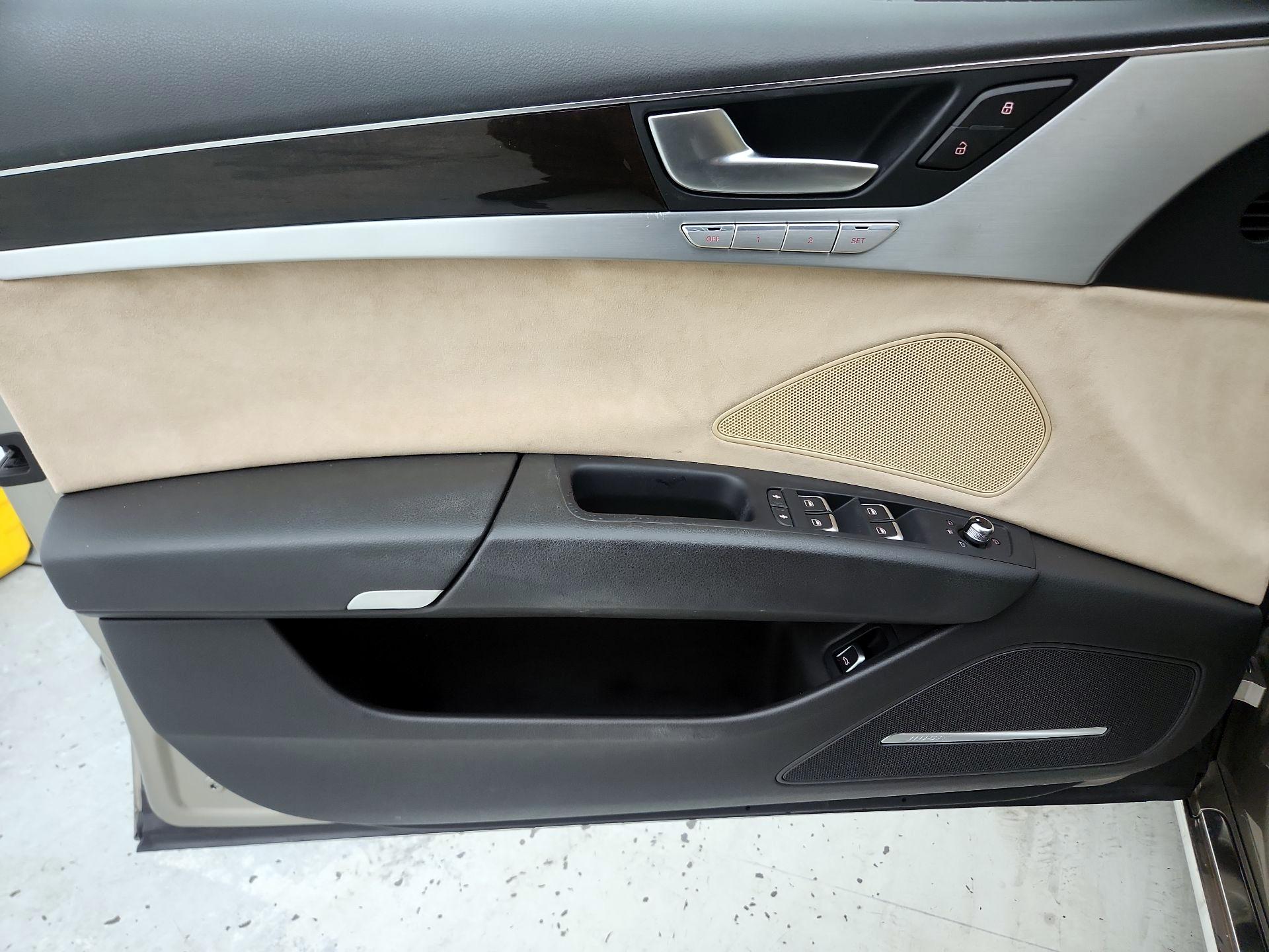 Thumbnail: 2014 Audi A8 - 12