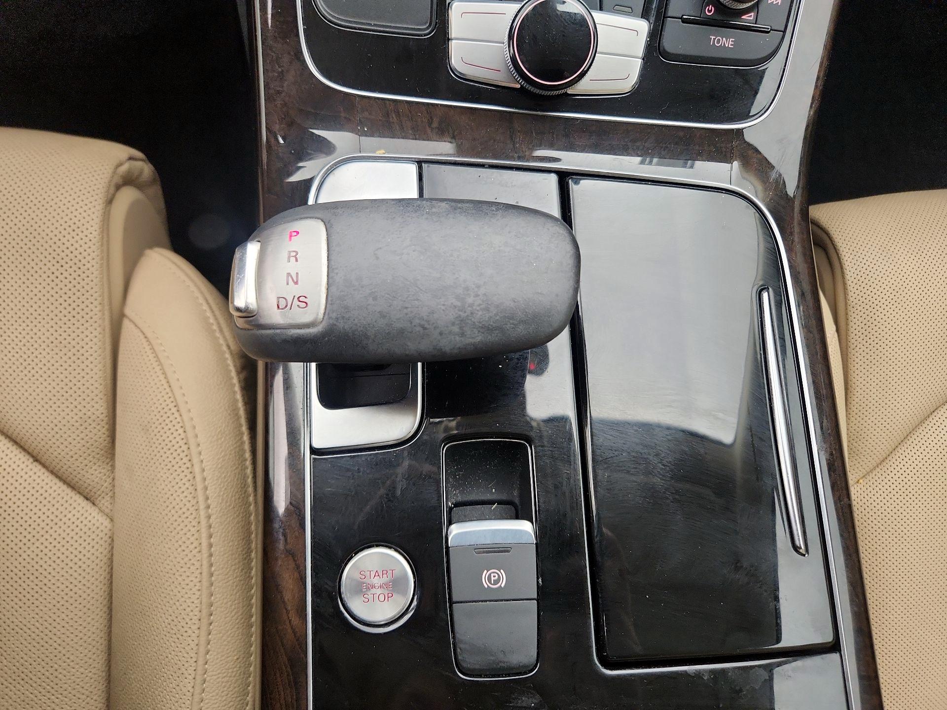 Thumbnail: 2014 Audi A8 - 18