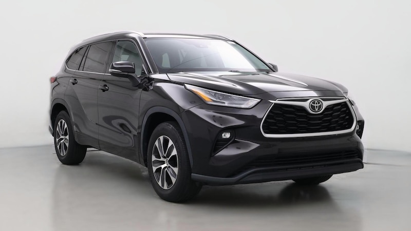 2021 Toyota Highlander XLE Hero Image