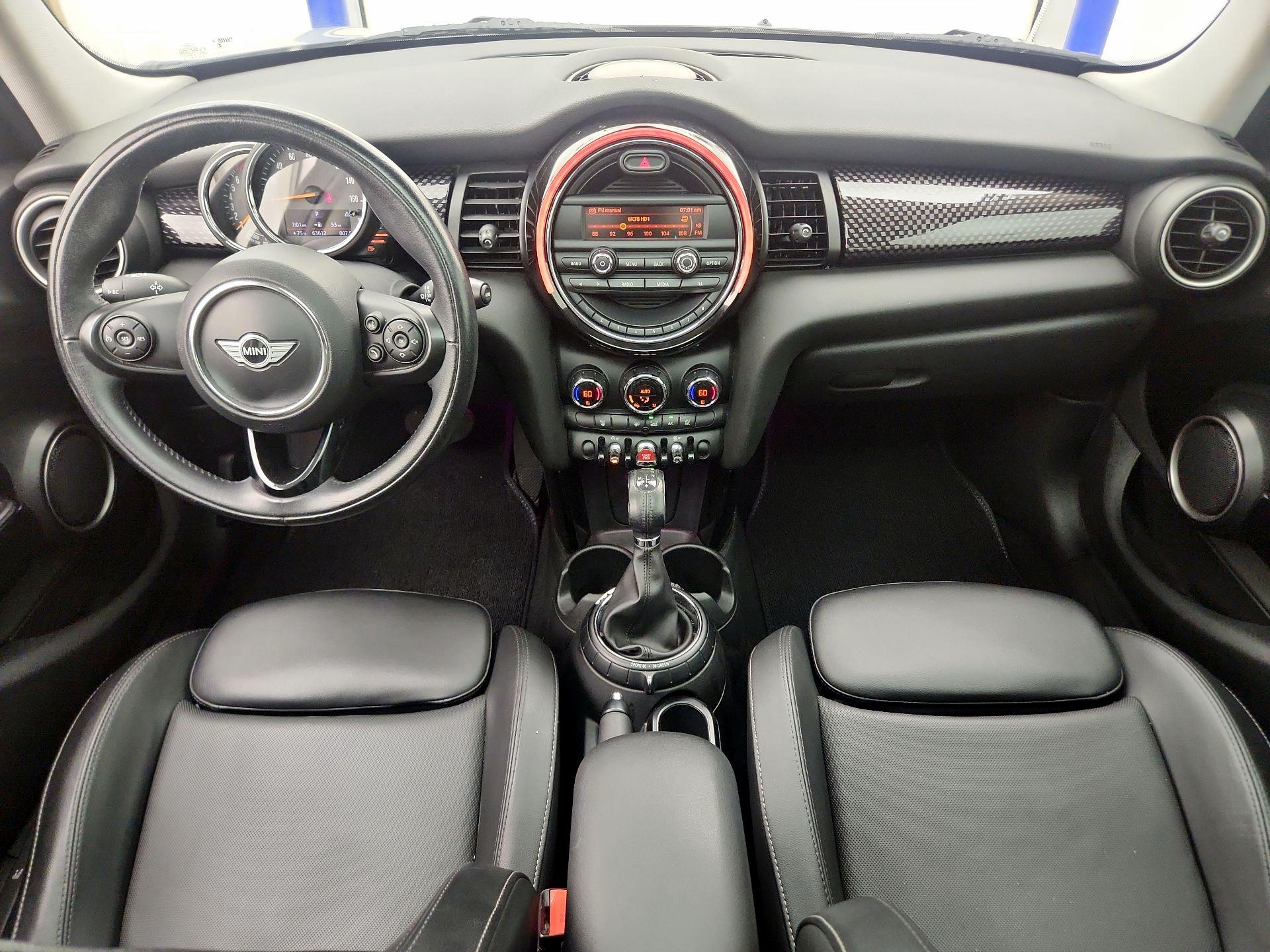 Thumbnail: 2015 MINI Cooper Hardtop - 9