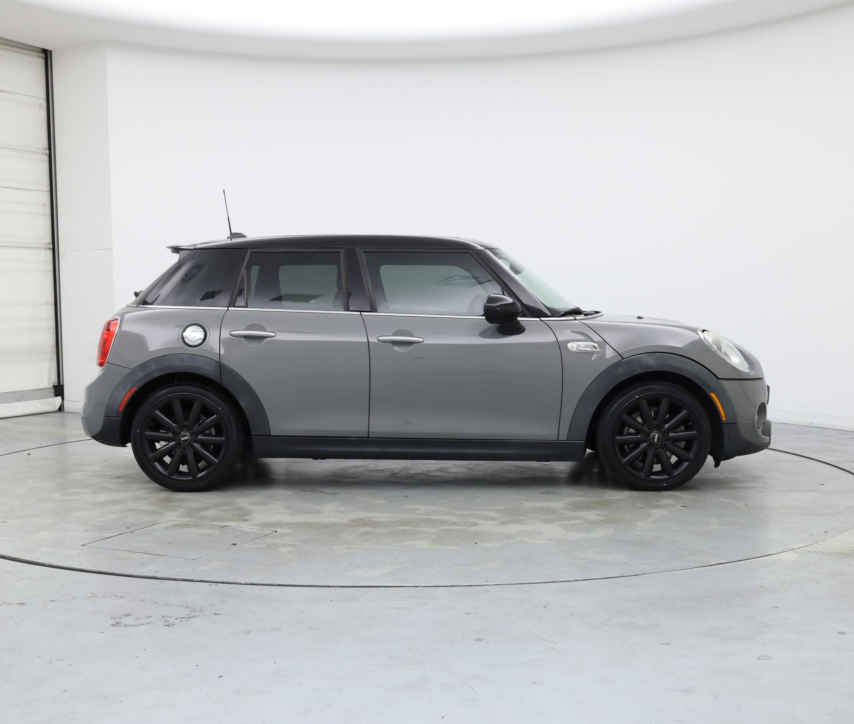 Thumbnail: 2015 MINI Cooper Hardtop - 7