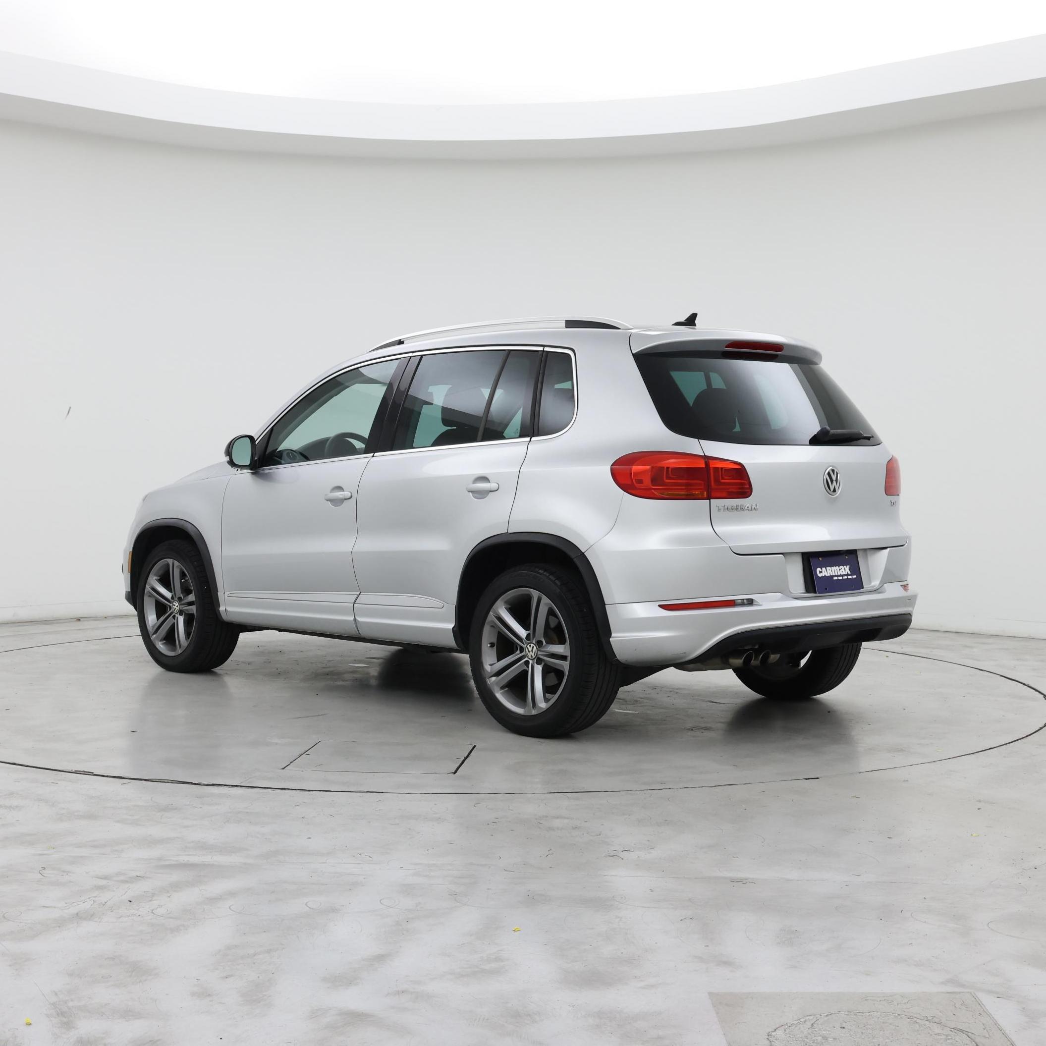 Thumbnail: 2017 Volkswagen Tiguan - 2