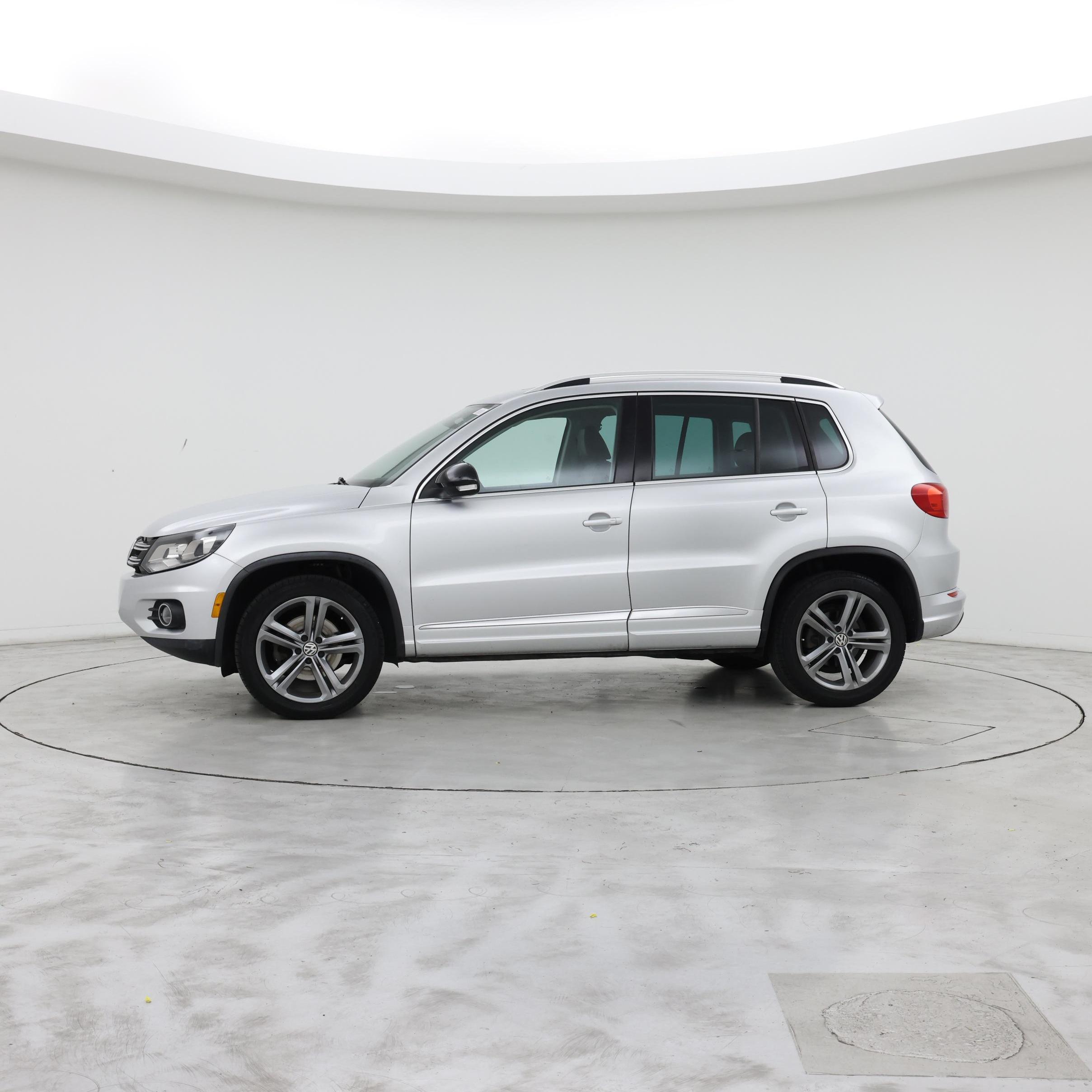 Thumbnail: 2017 Volkswagen Tiguan - 3