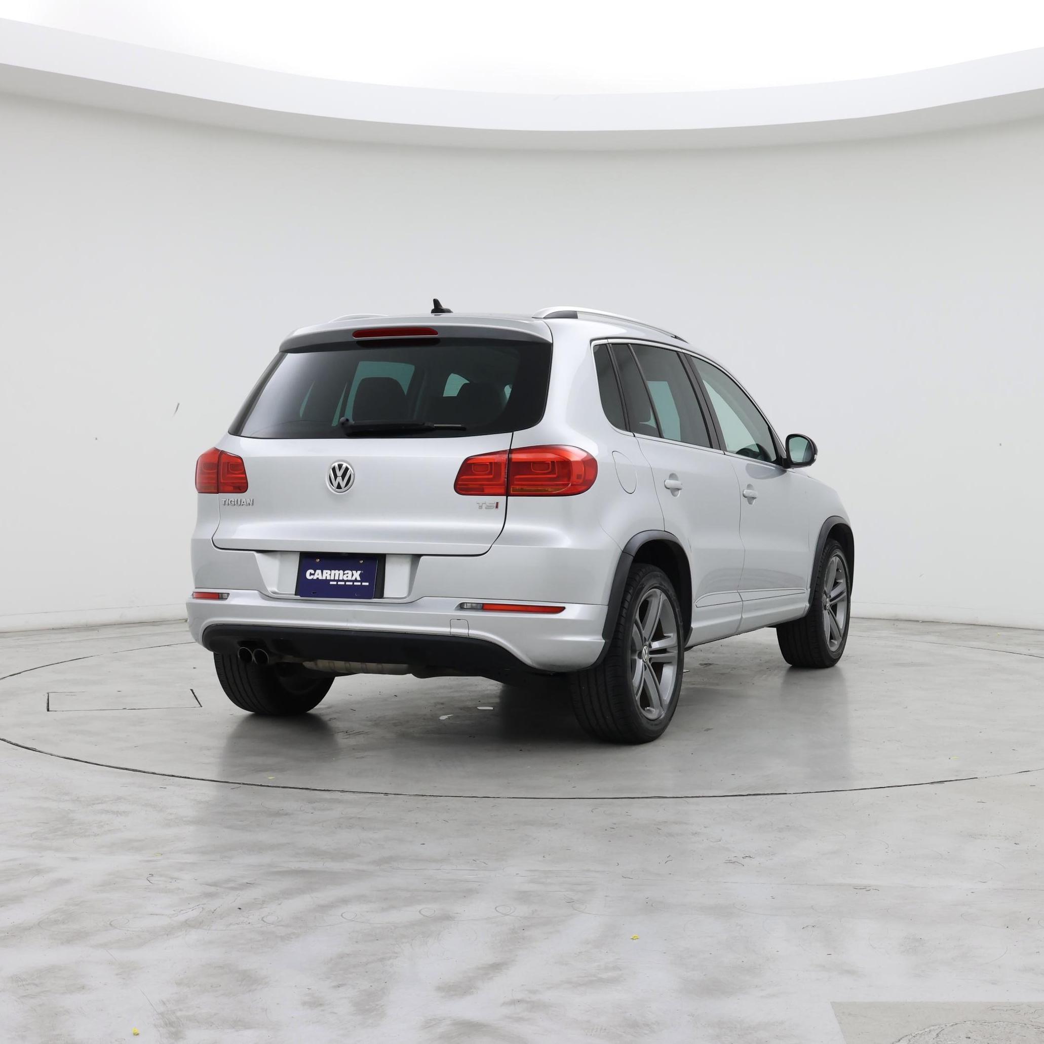 Thumbnail: 2017 Volkswagen Tiguan - 8