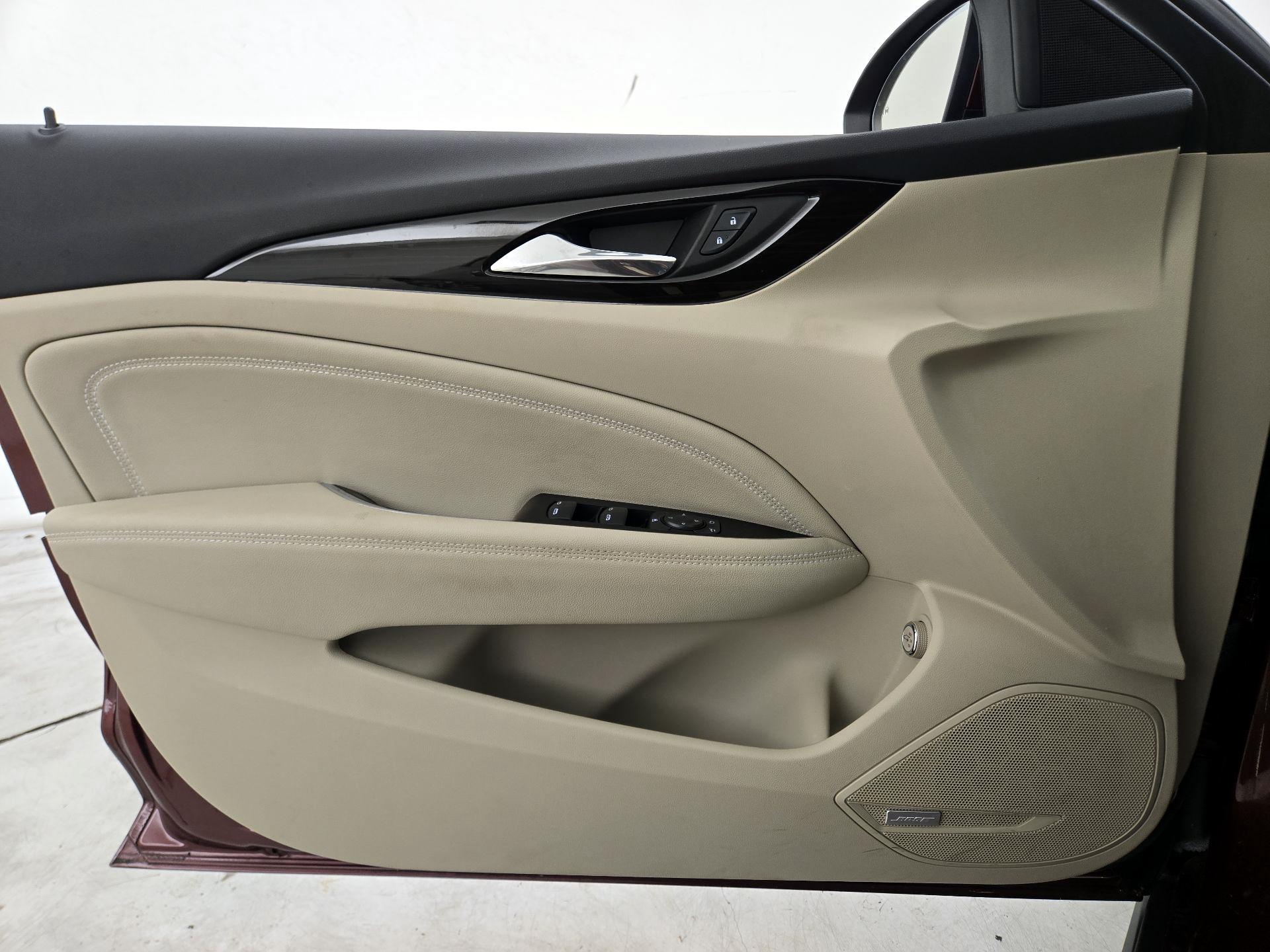 Thumbnail: 2018 Buick Regal - 12