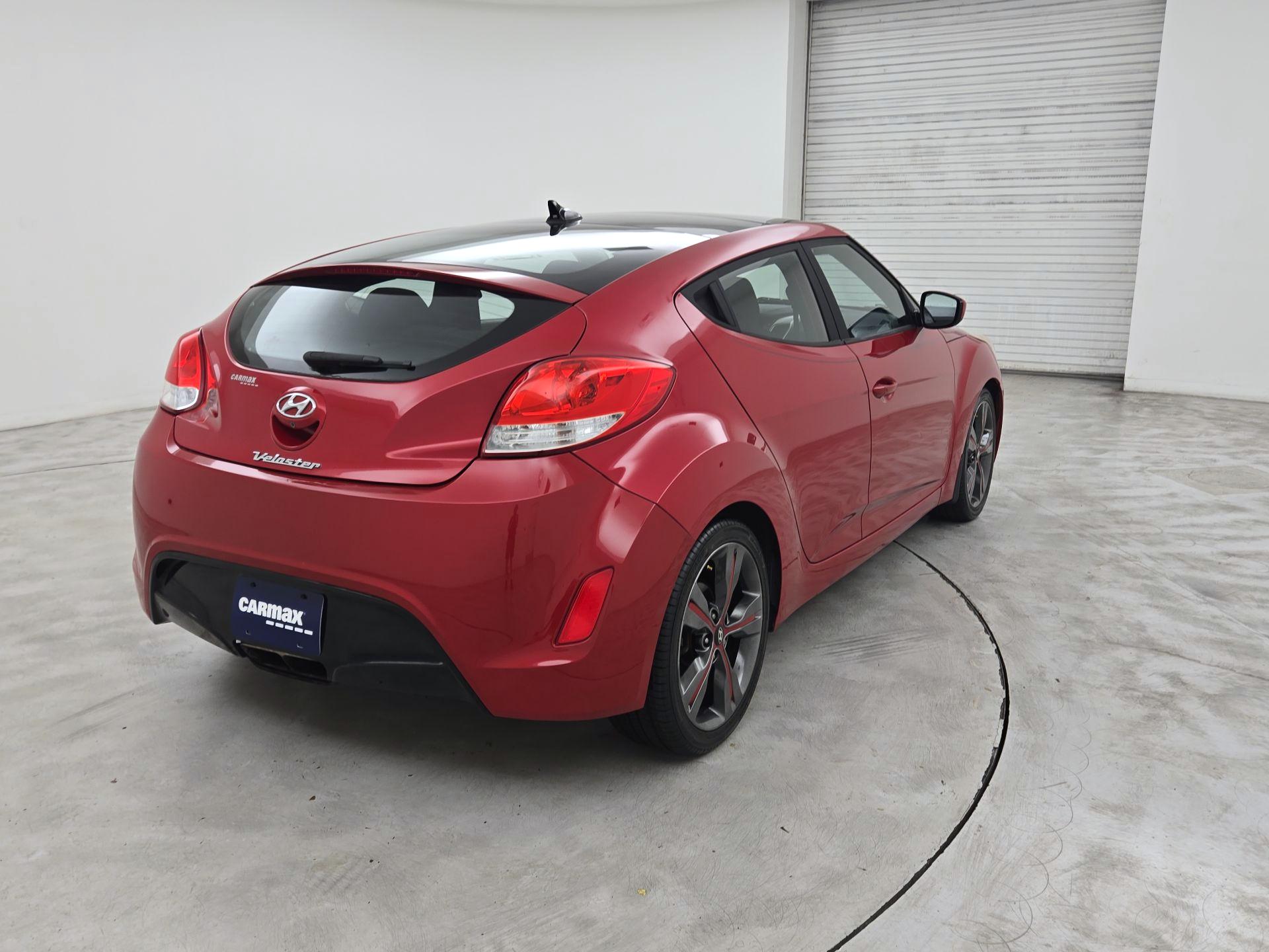 Thumbnail: 2017 Hyundai Veloster - 5